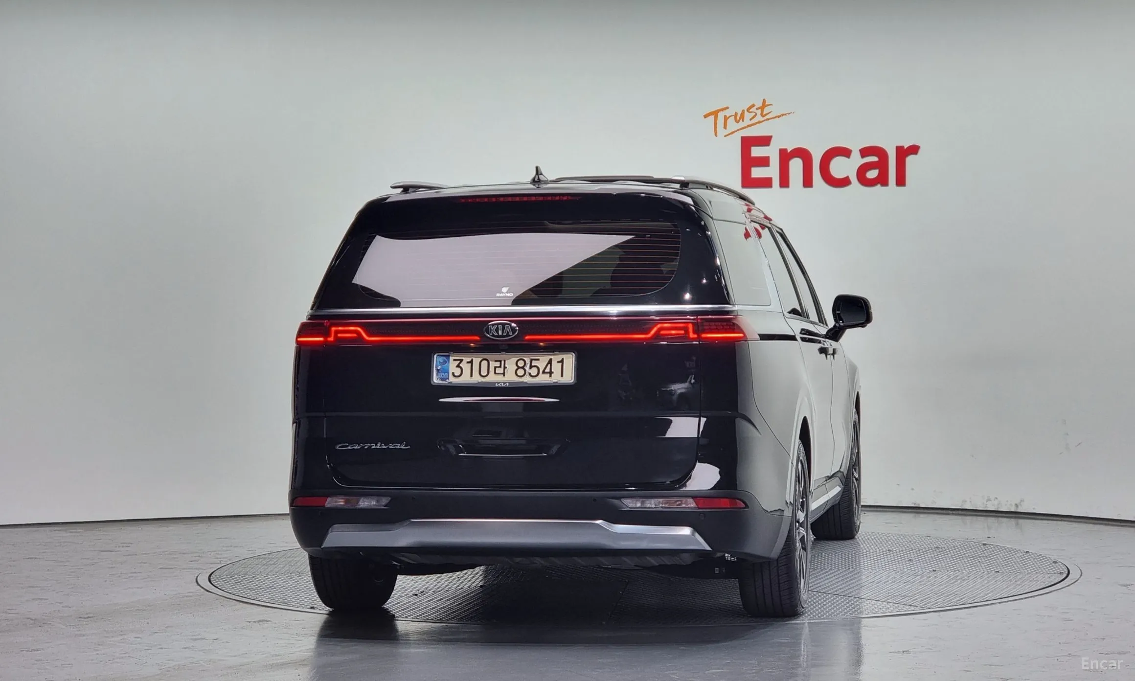 Kia Carnival Gen 4 превью 3