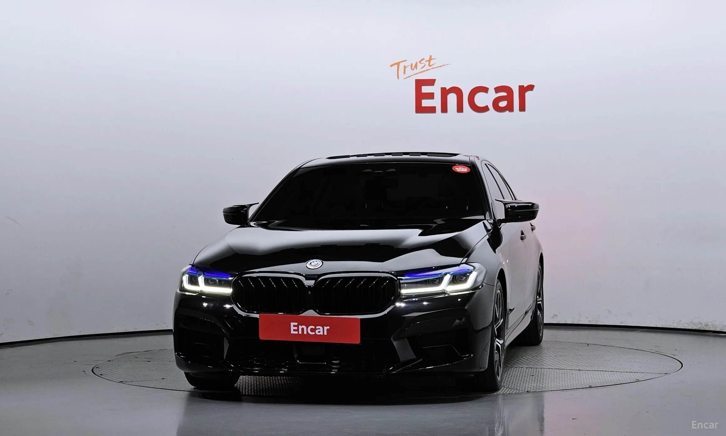 BMW 5 Series (G30) превью 2
