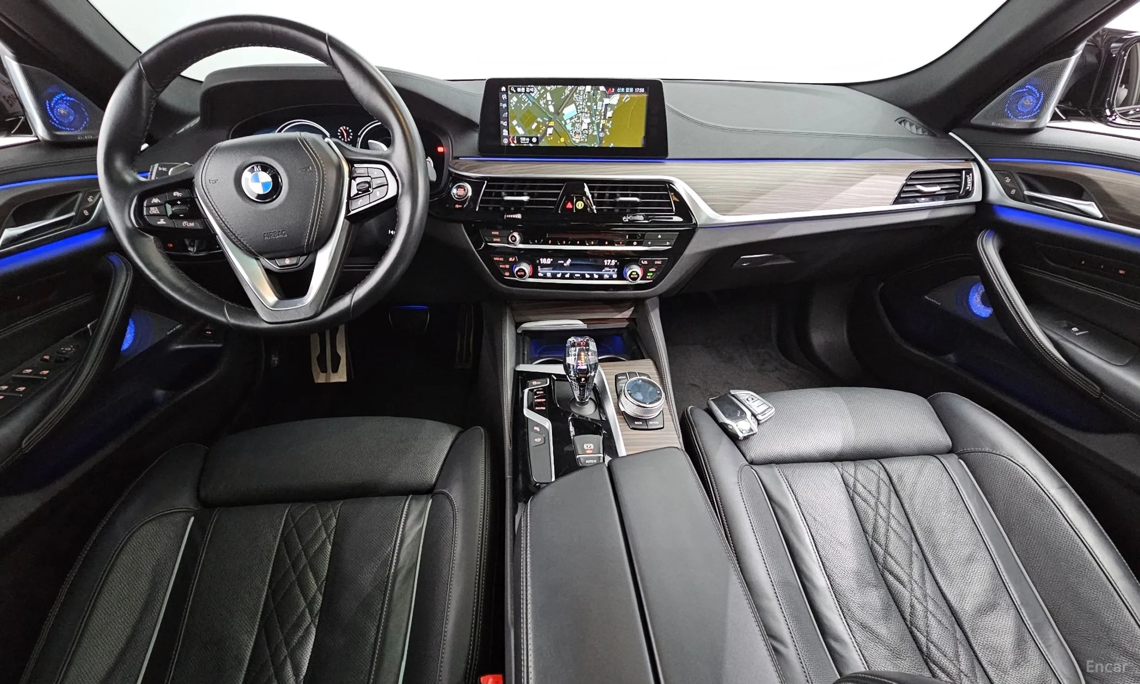 BMW 5 Series (G30) превью 4