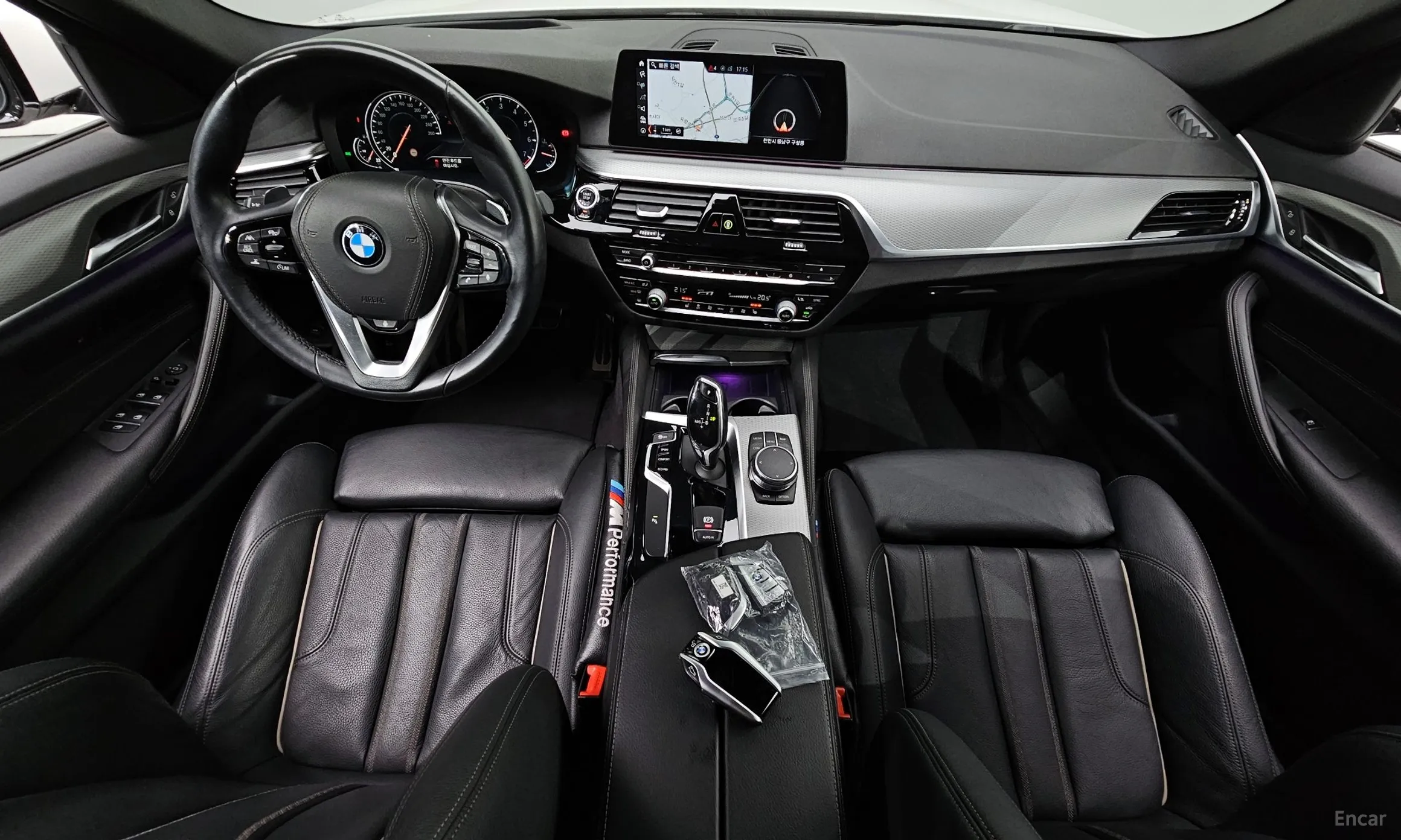 BMW 5 Series (G30) превью 4