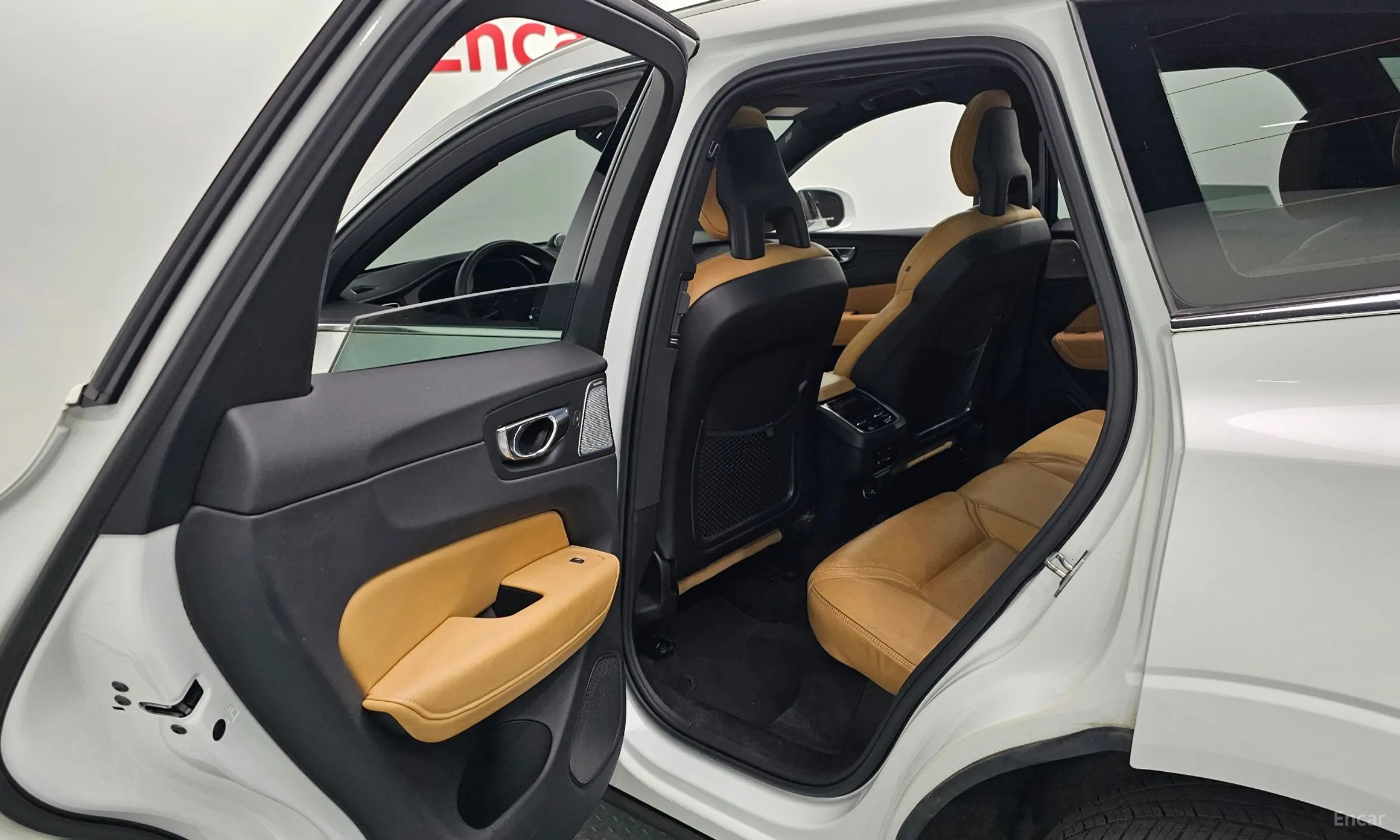 Volvo XC60 Gen 2 превью 18