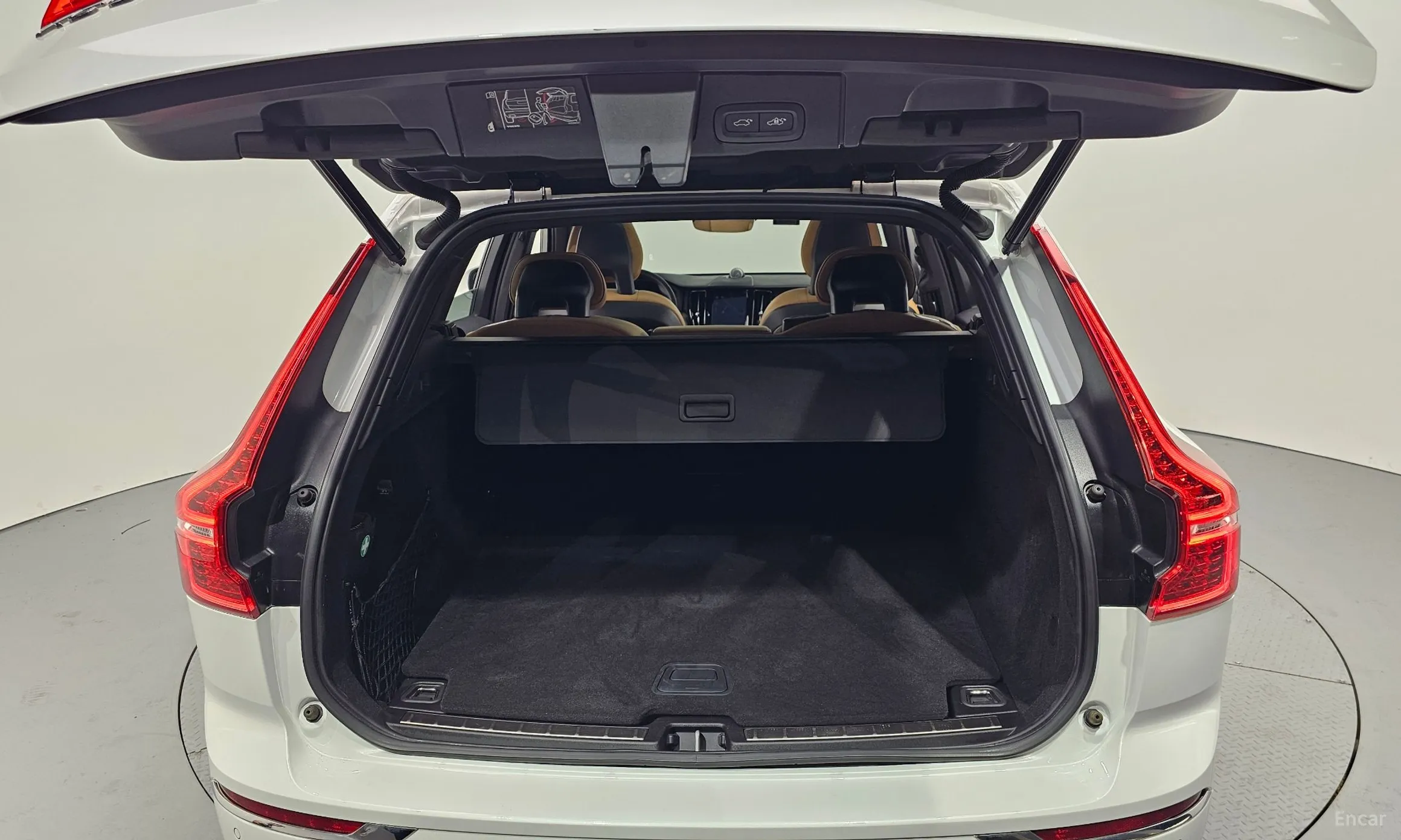 Volvo XC60 Gen 2 превью 20