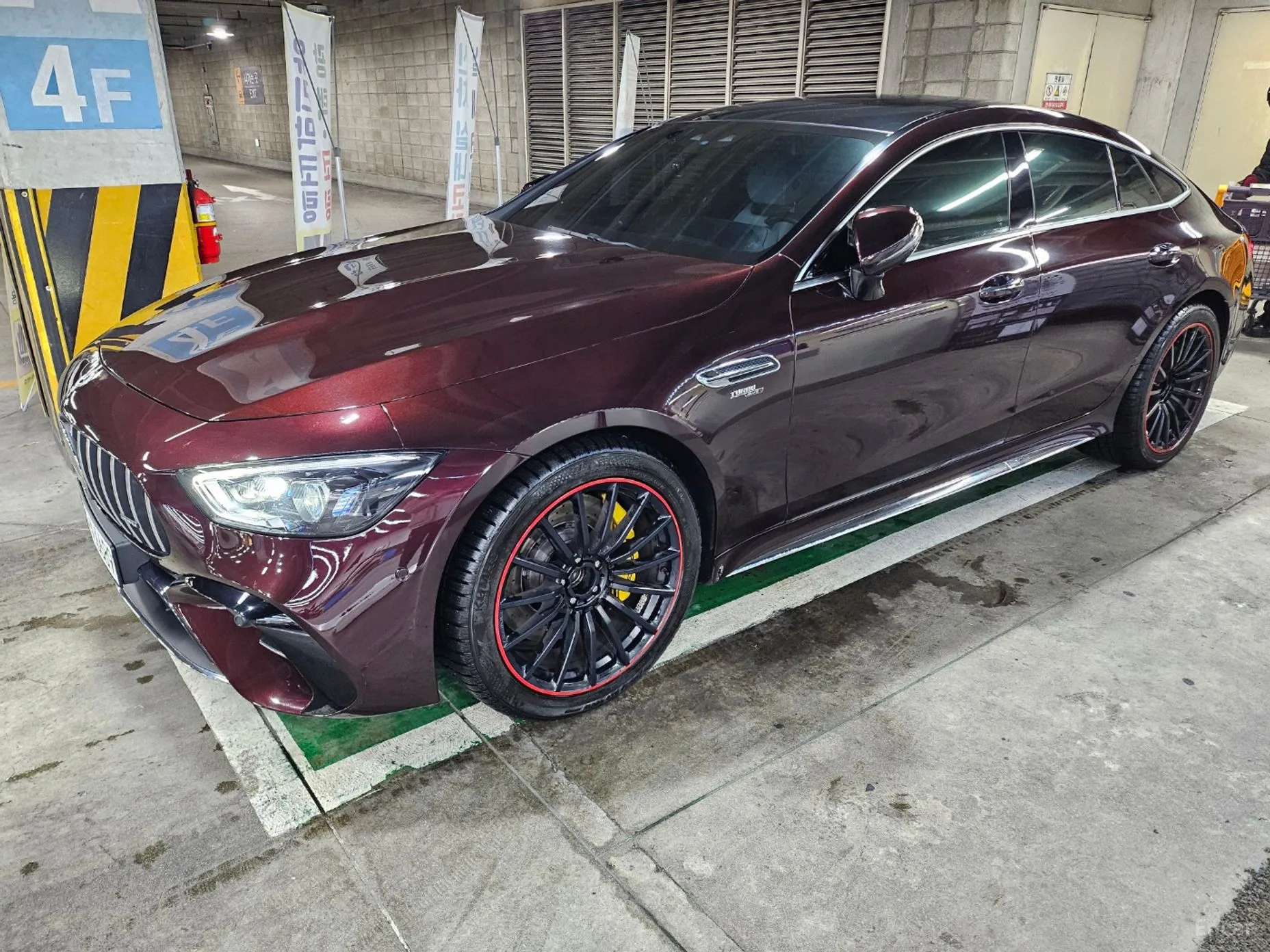 Mercedes Benz AMG GT