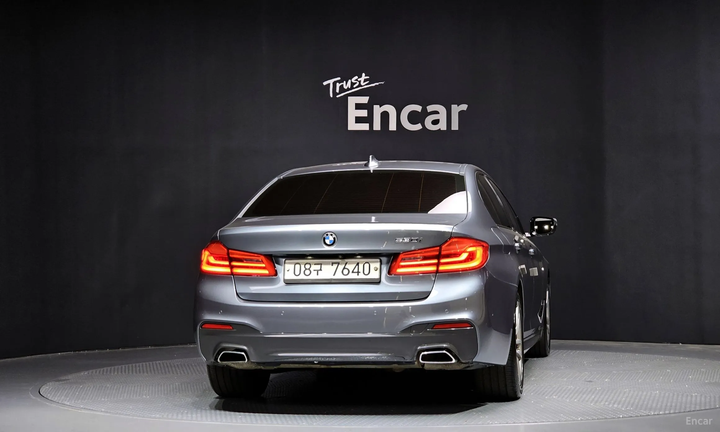 BMW 5 Series (G30) превью 3