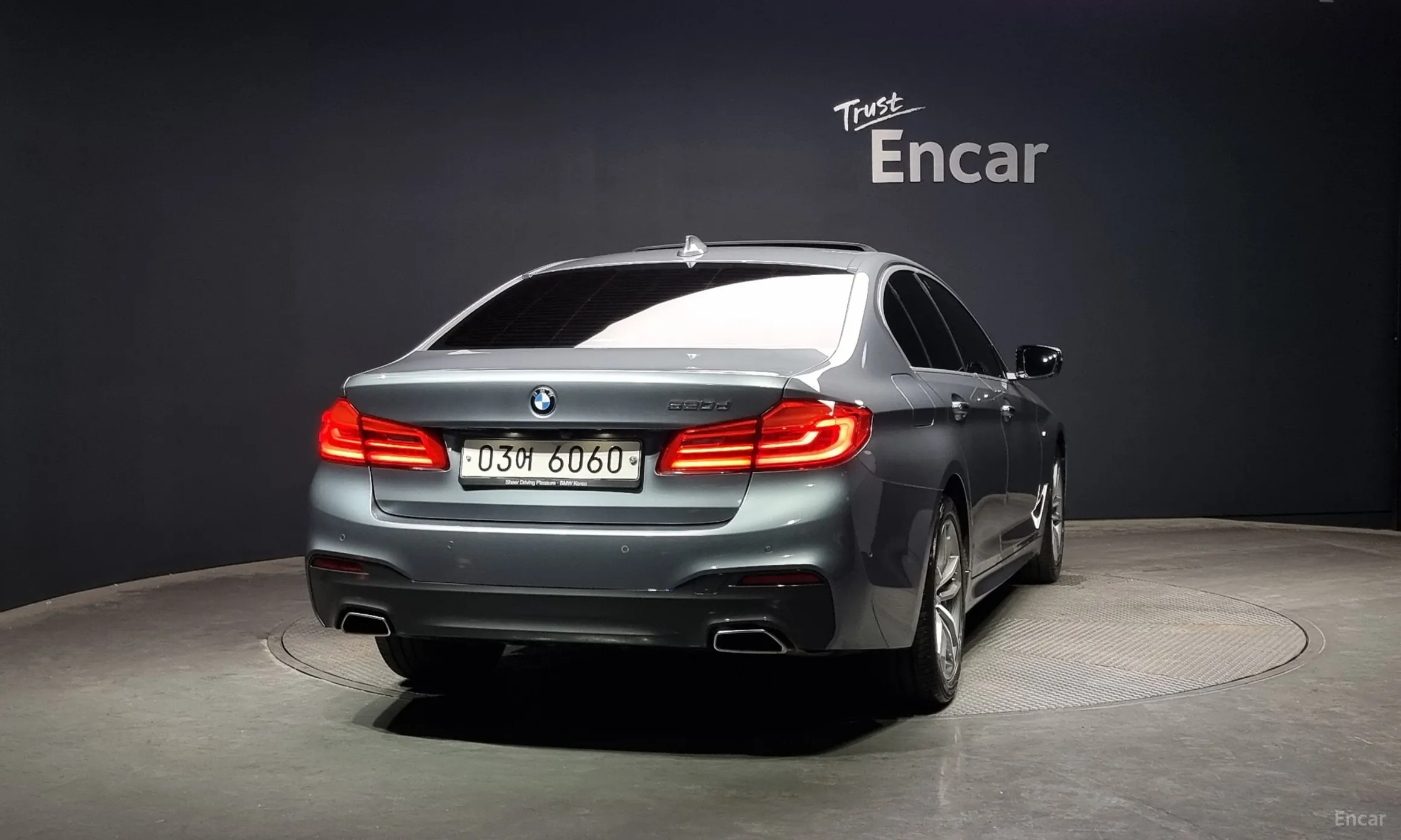 BMW 5 Series (G30) превью 3