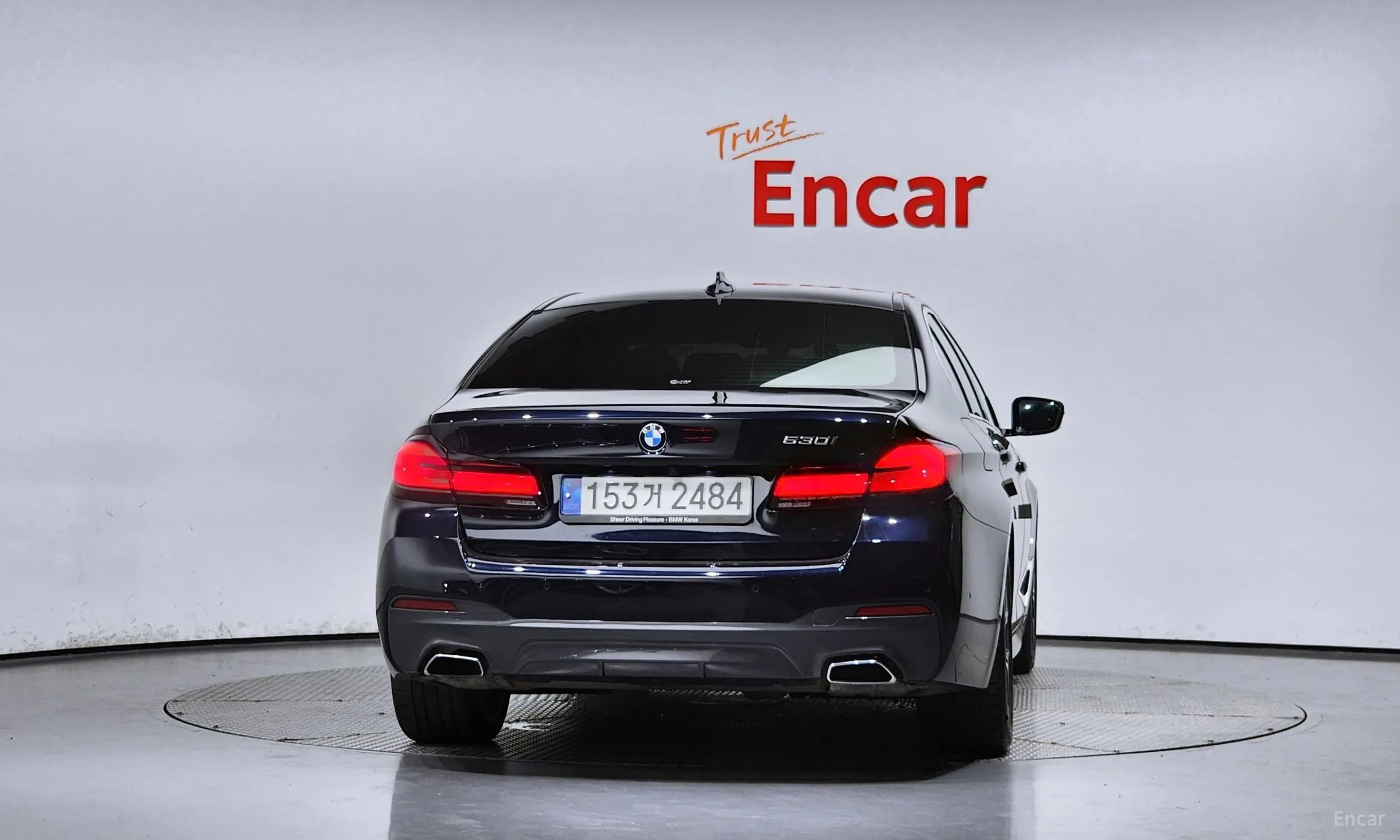 BMW 5 Series (G30) превью 3