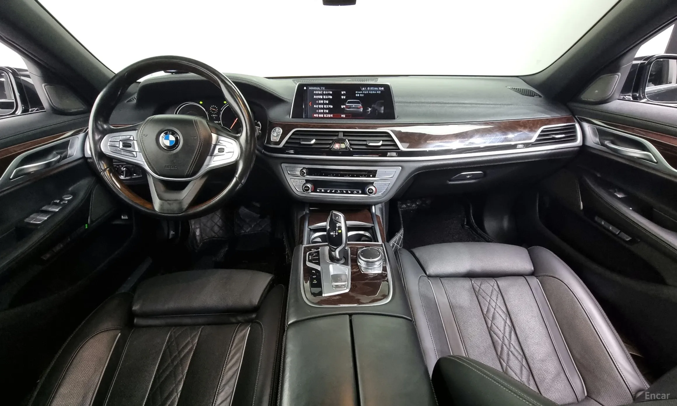BMW 7 Series (G11) превью 4