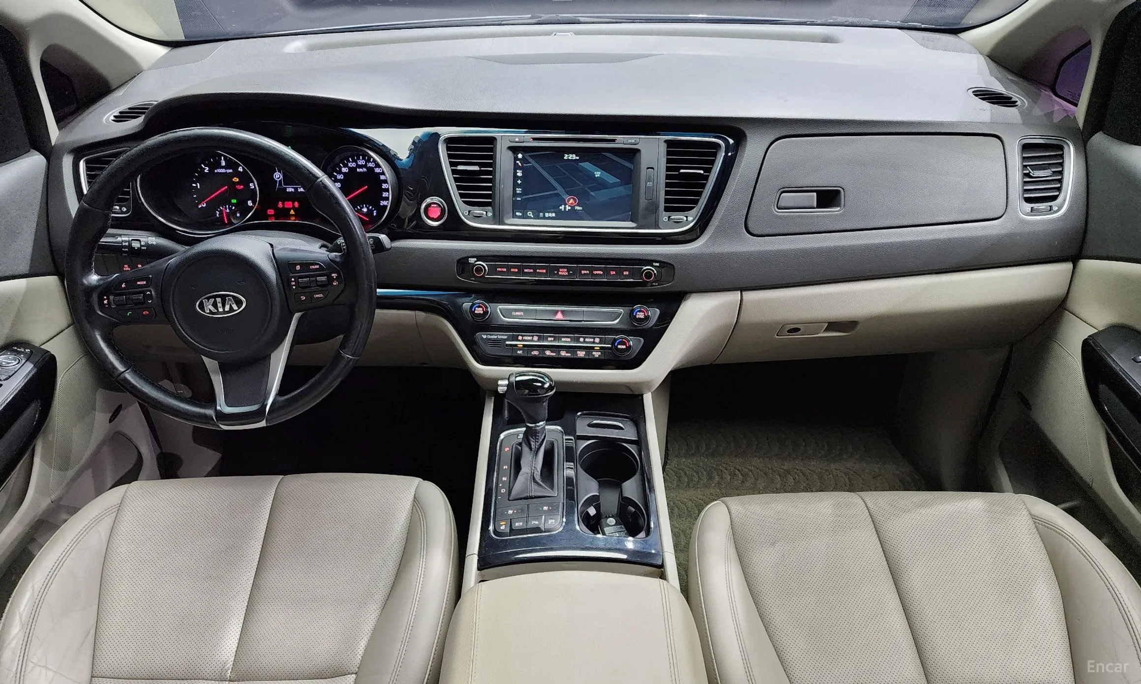 Kia Carnival превью 4