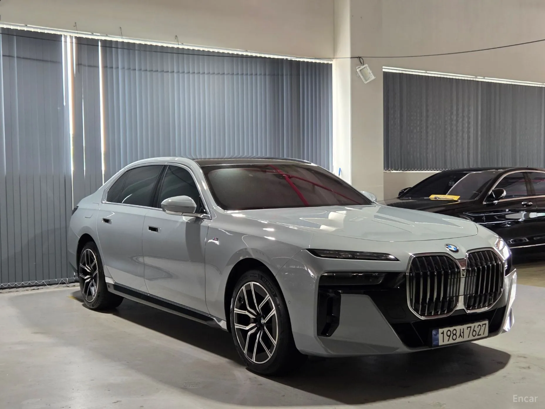 BMW 7 Series (G70) превью 2