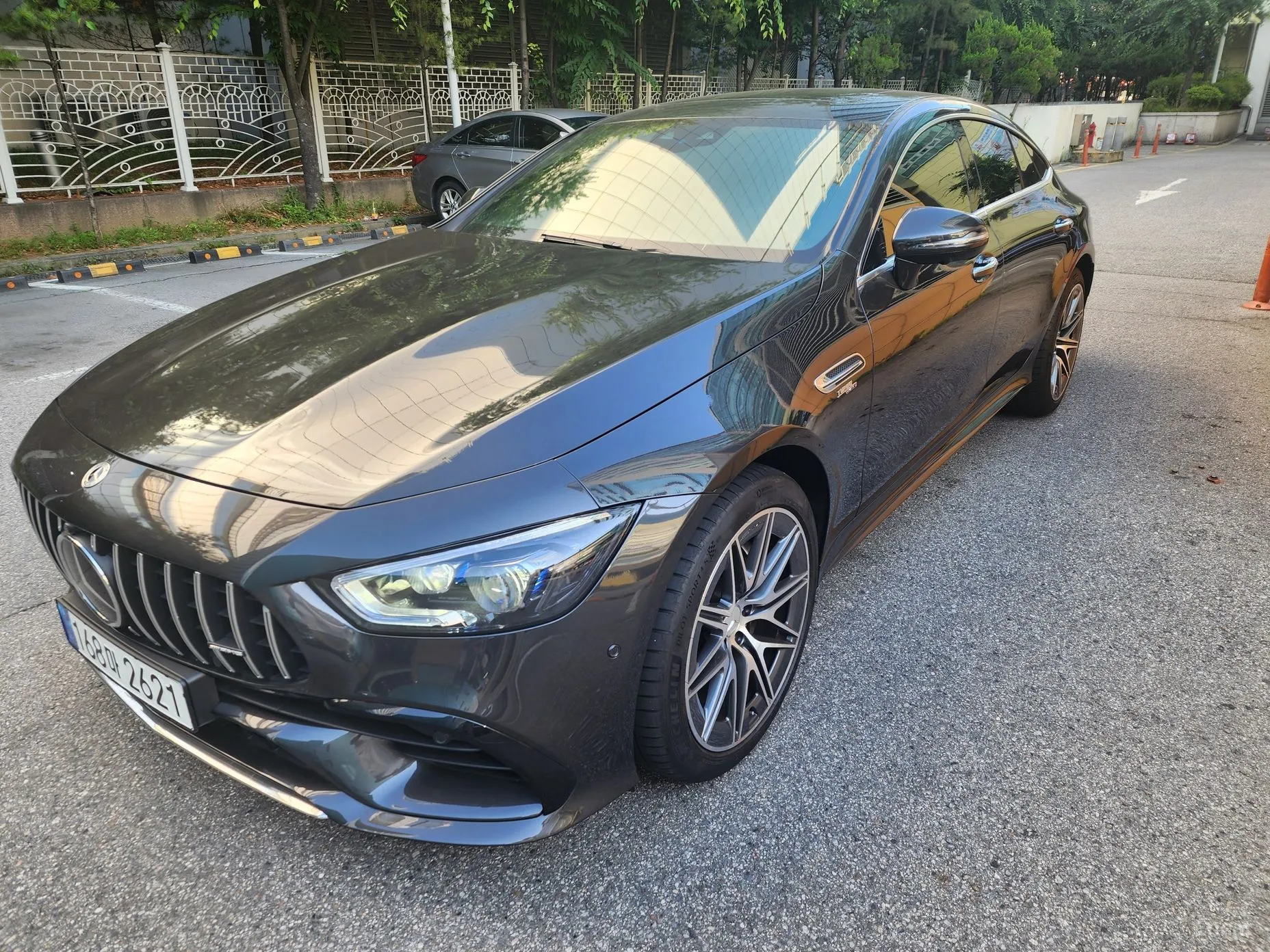 Mercedes Benz AMG GT