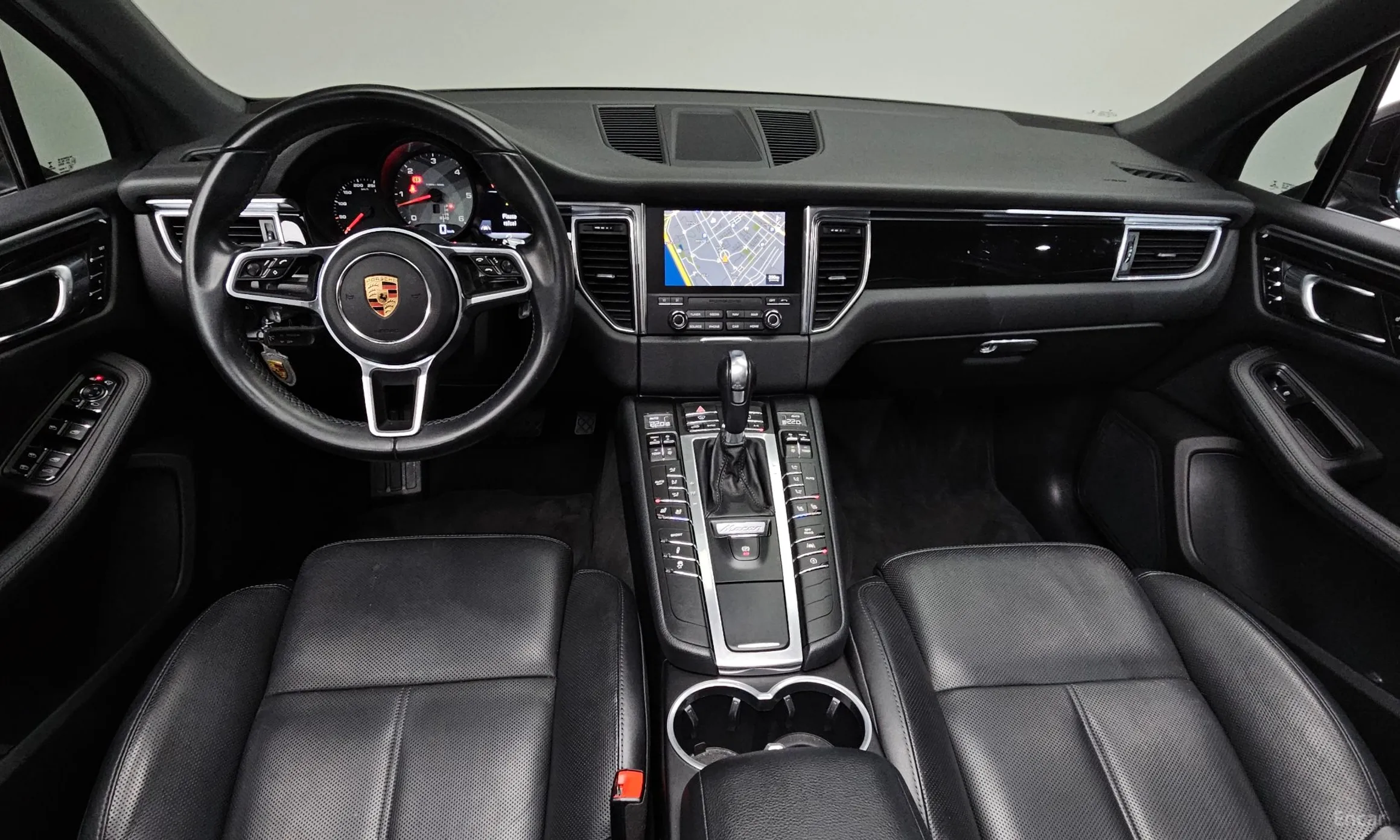 Porsche Macan превью 4