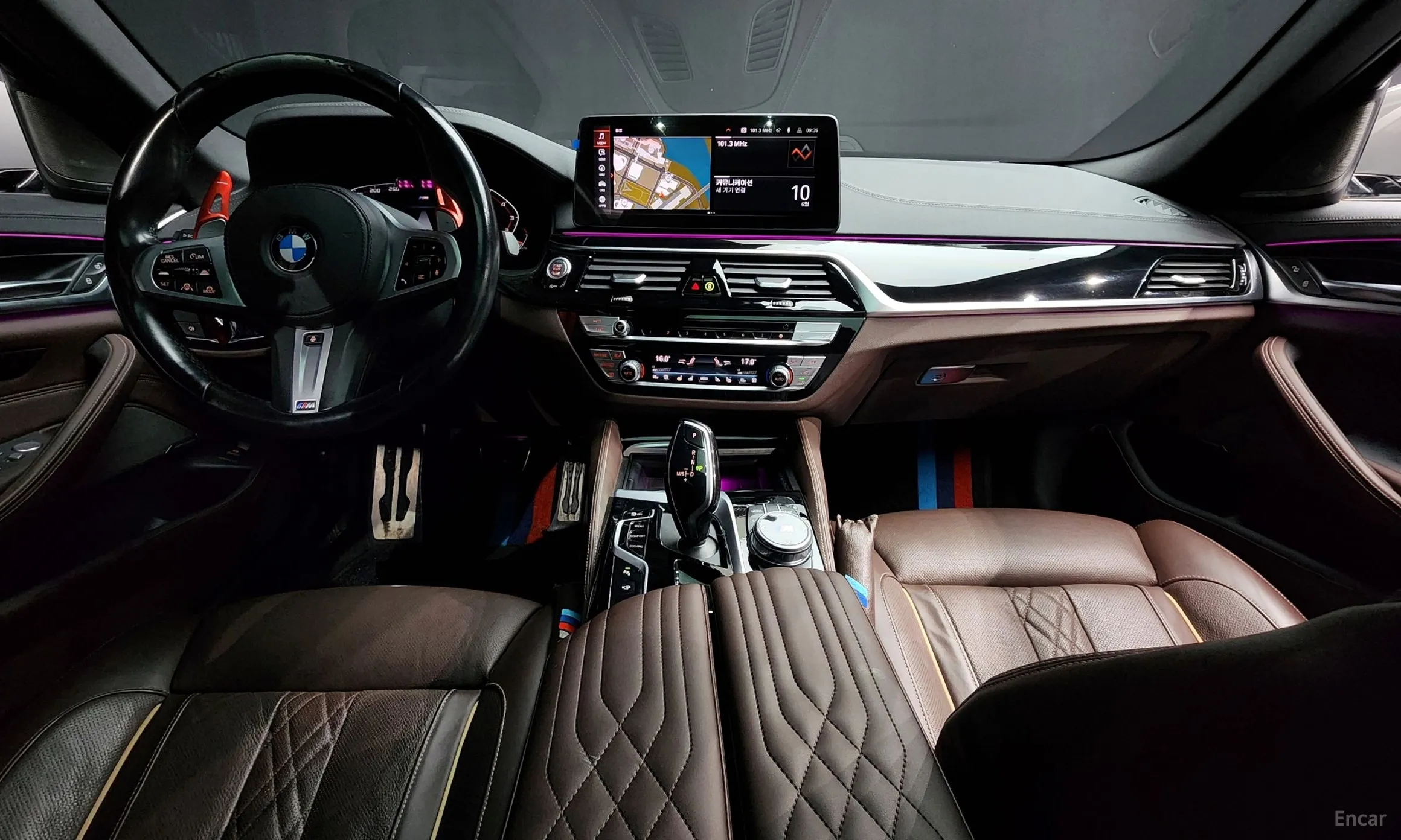 BMW 5 Series (G30) превью 4