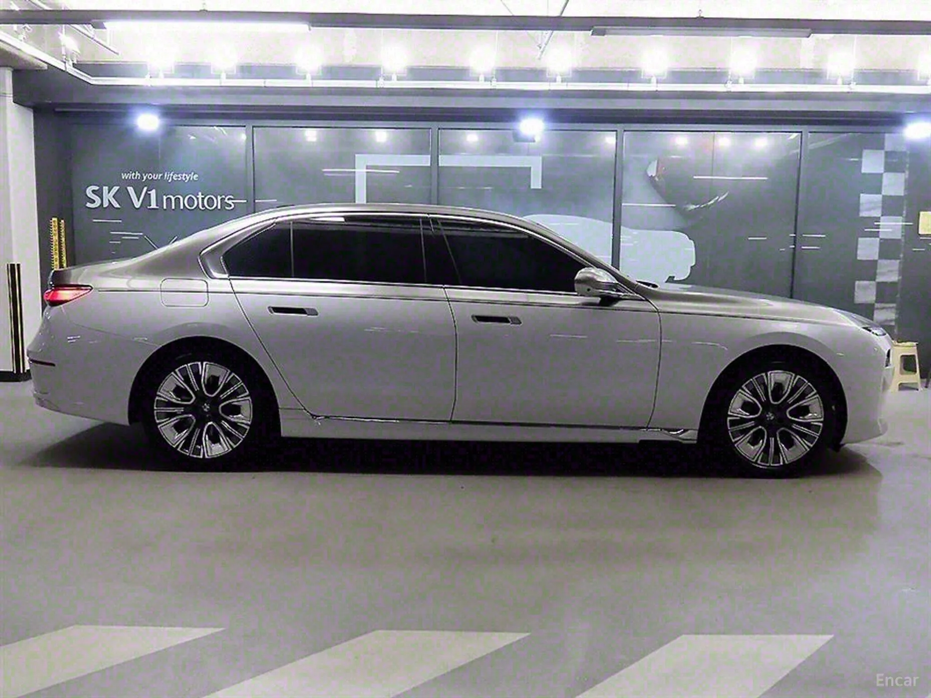 BMW 7 Series (G70) превью 2