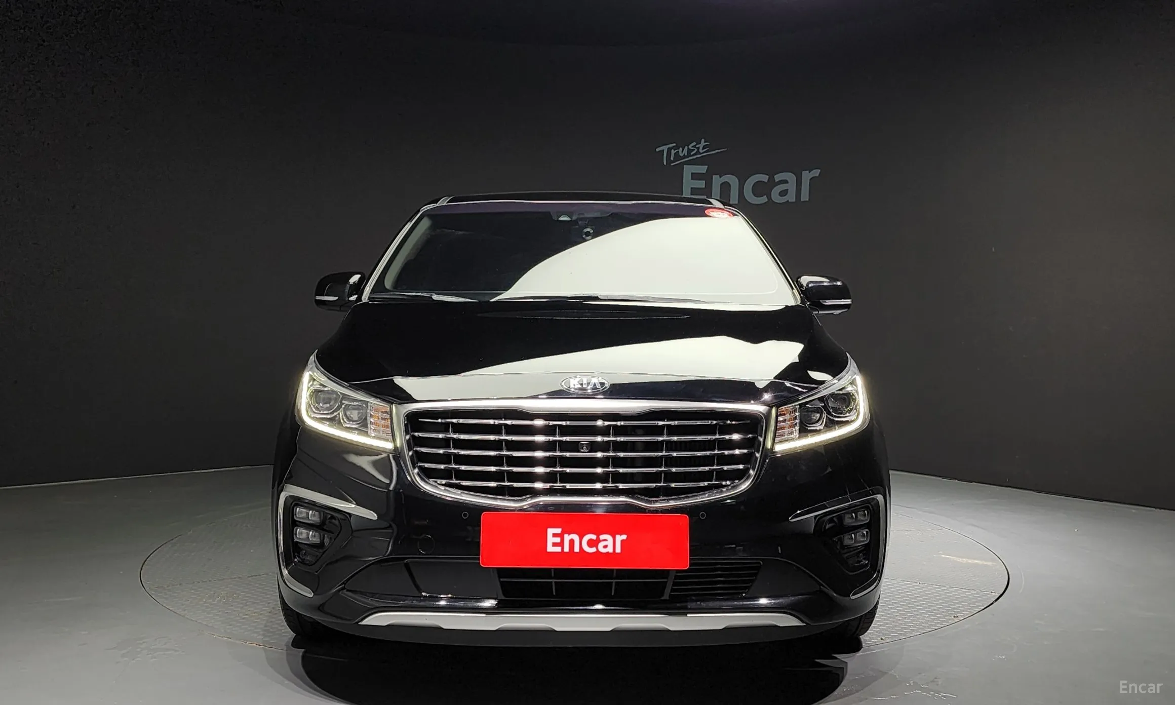 Kia Carnival превью 2