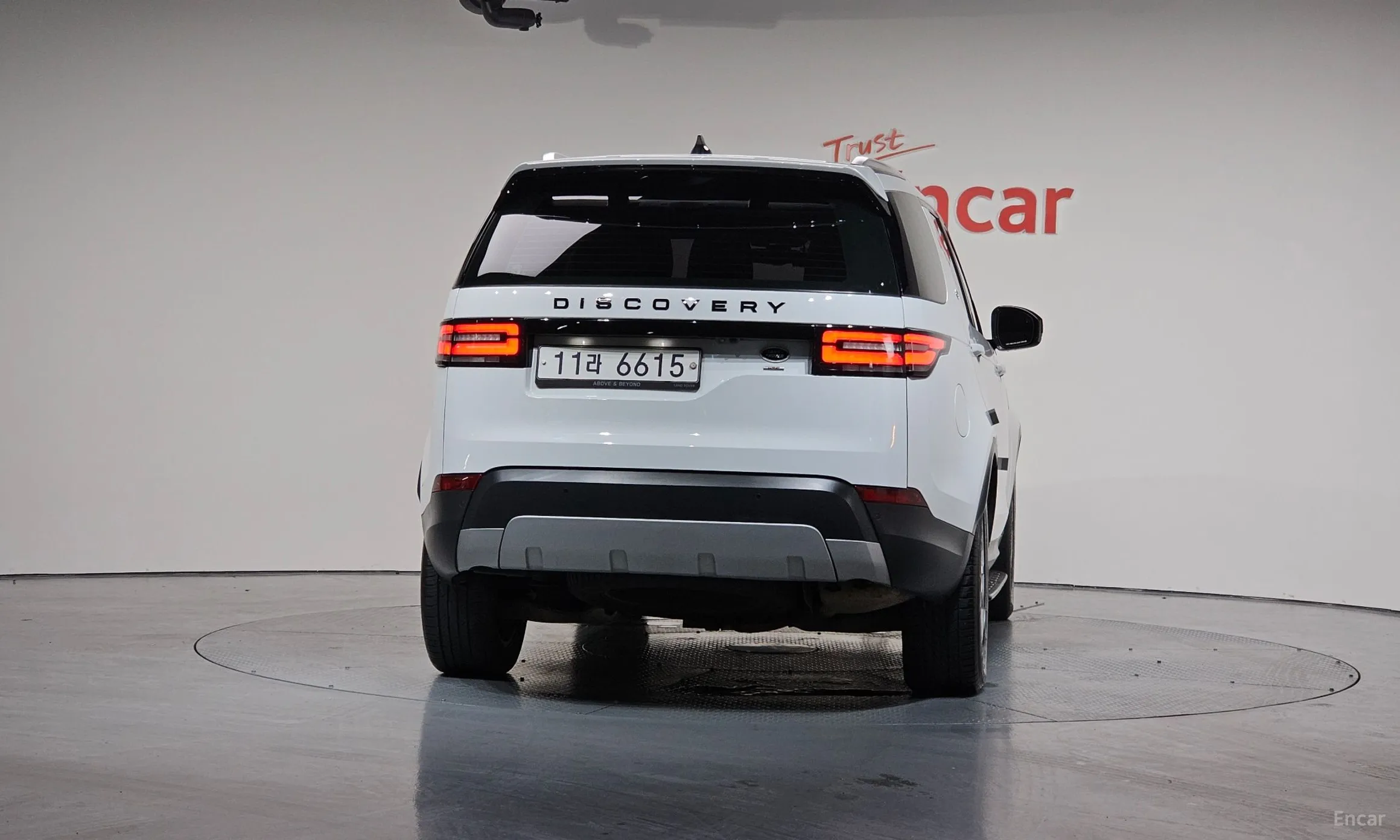 Land Rover Discovery 5 превью 3