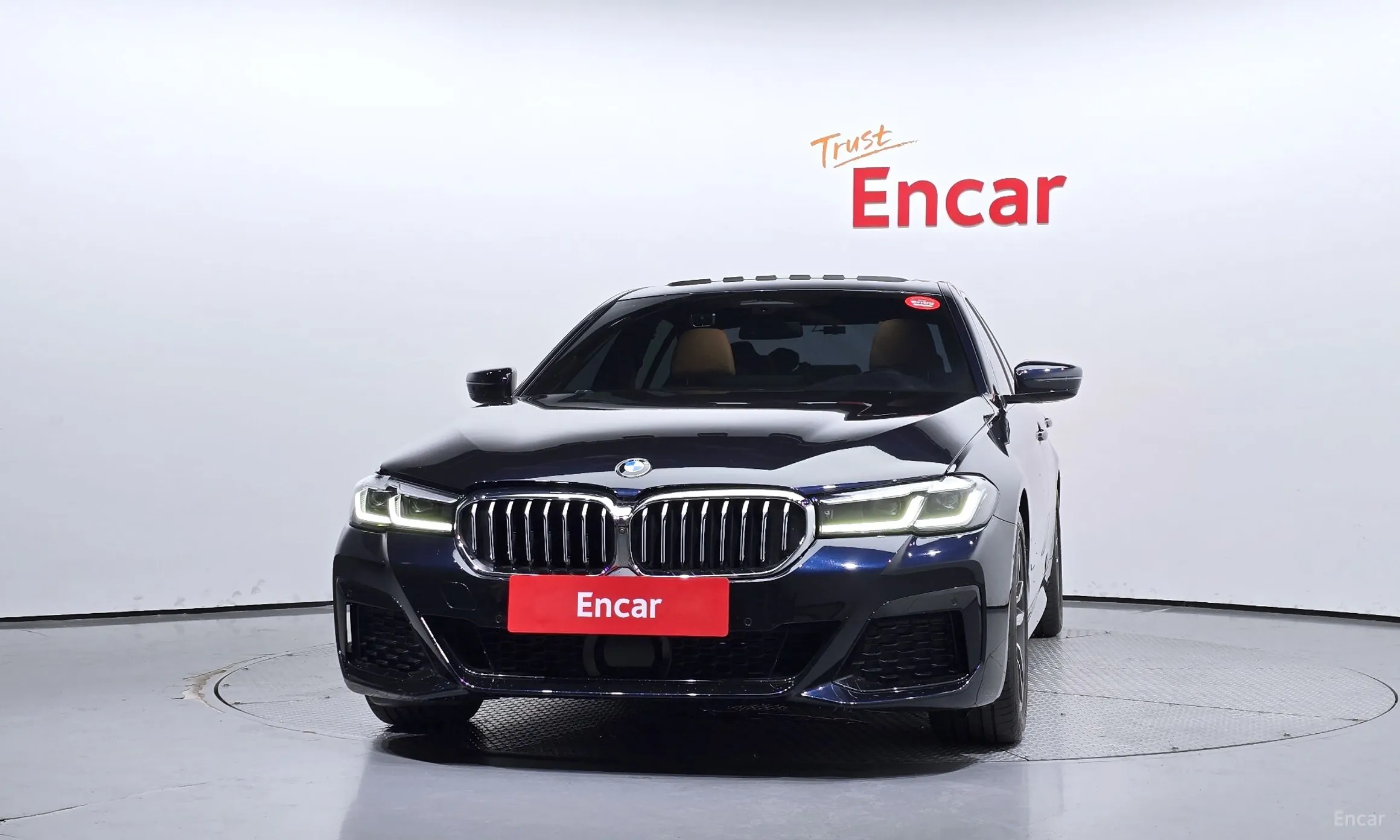 BMW 5 Series (G30) превью 2