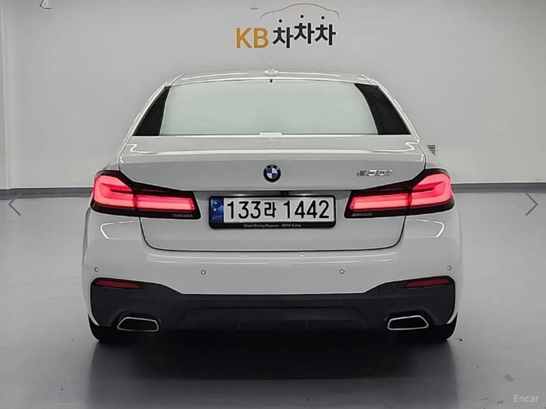 BMW 5 Series (G30) превью 2
