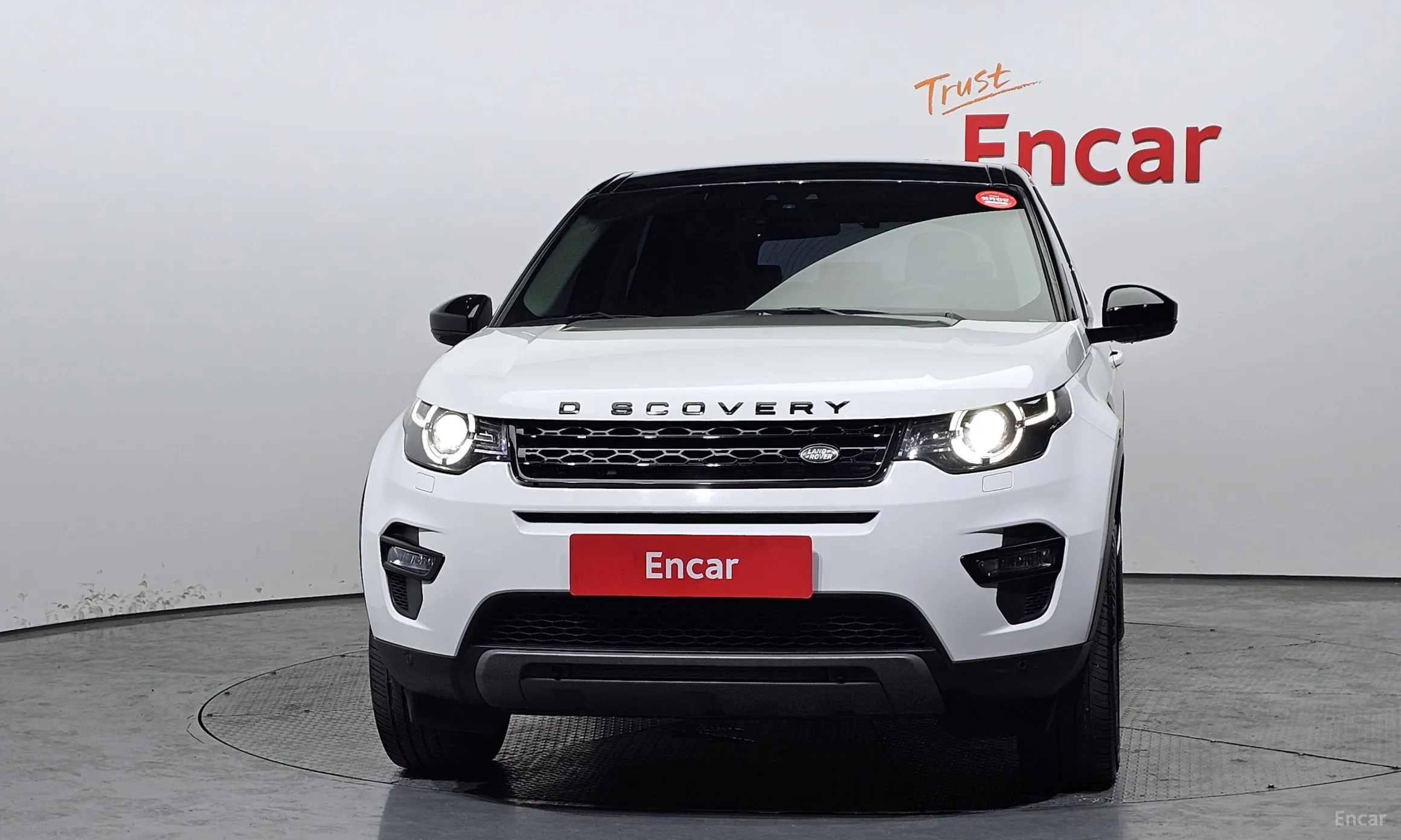 Land Rover Discovery Sports превью 2