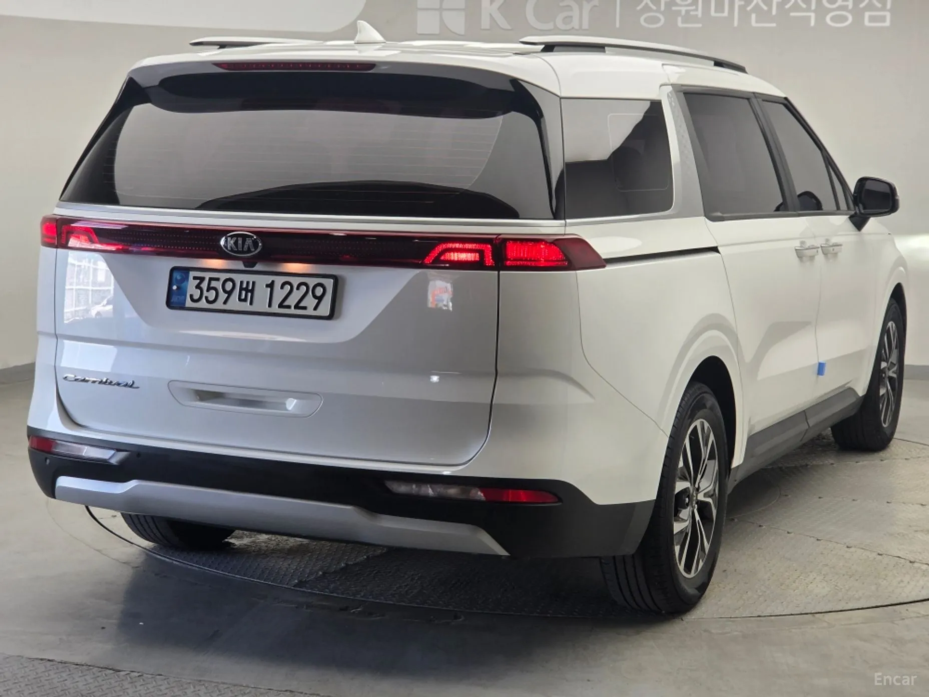 Kia Carnival Gen 4 превью 2