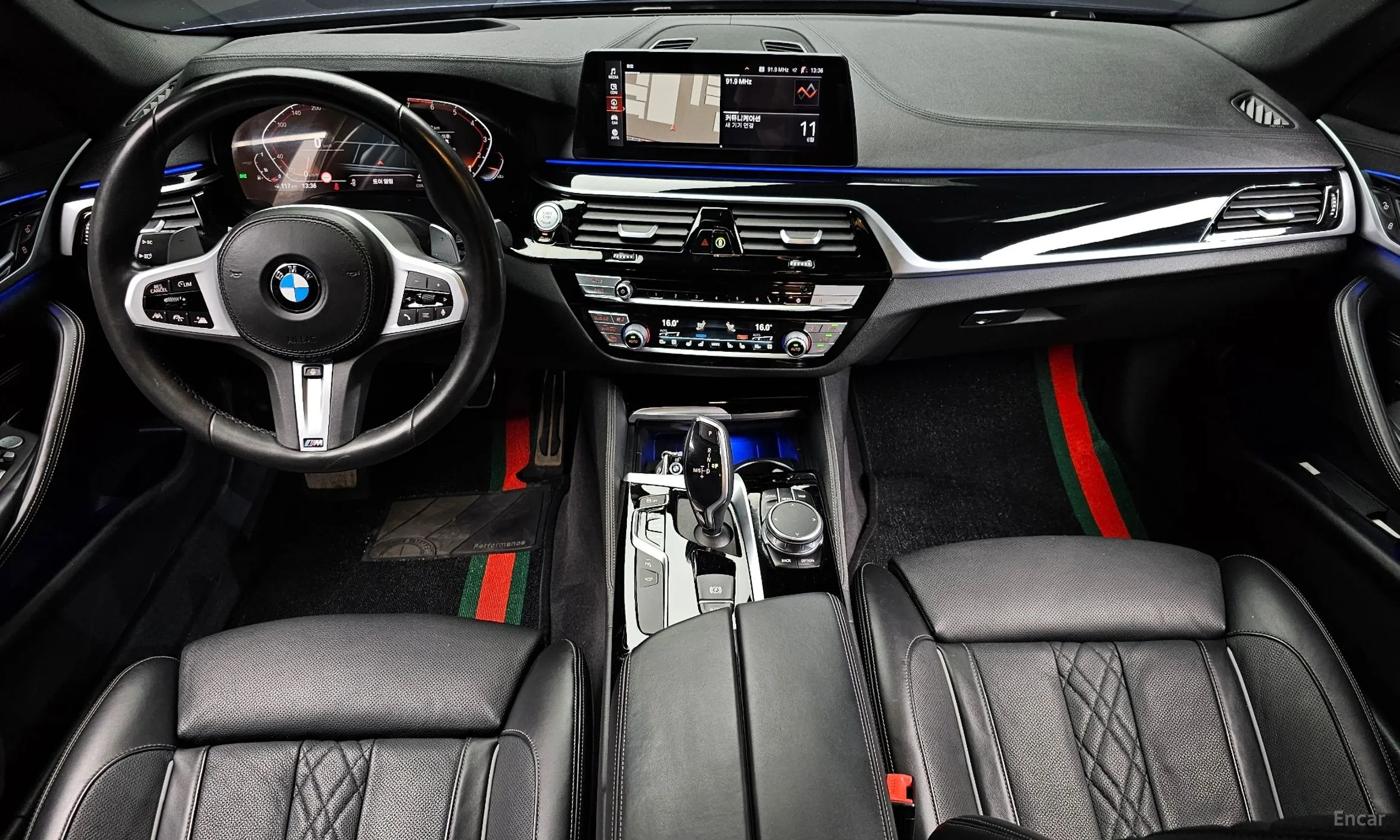 BMW 5 Series (G30) превью 4