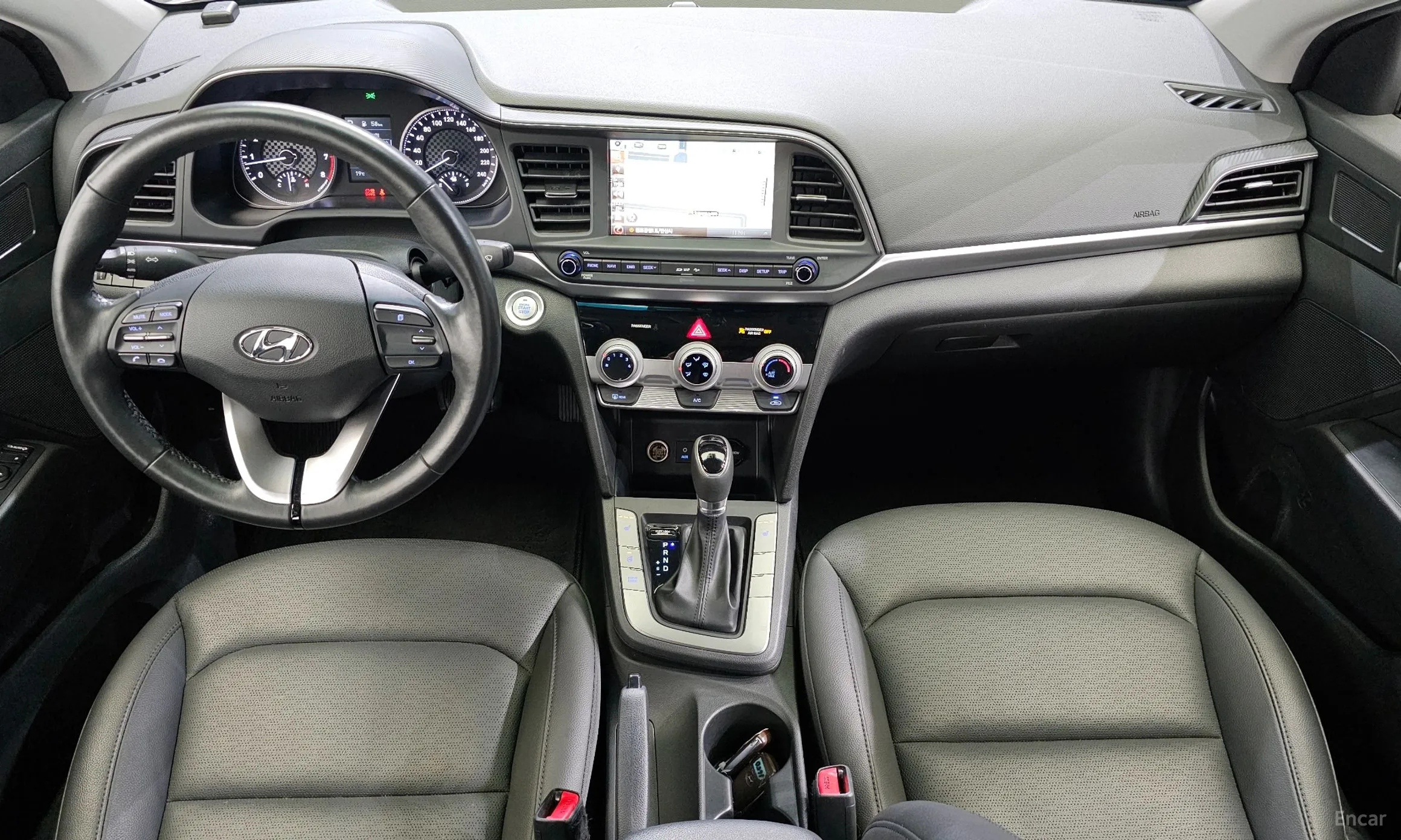 Hyundai Avante AD превью 4