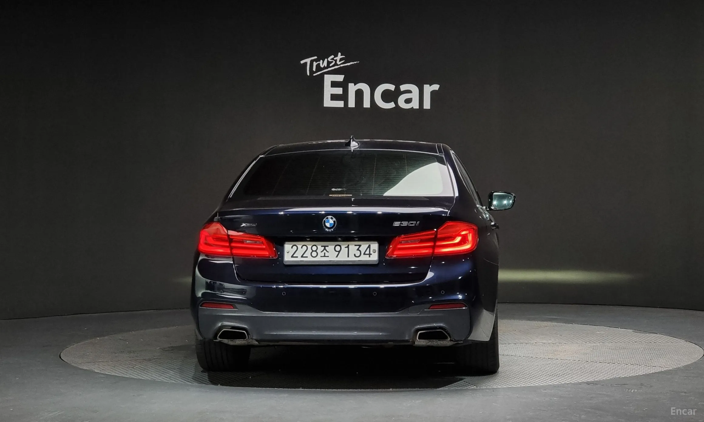 BMW 5 Series (G30) превью 3