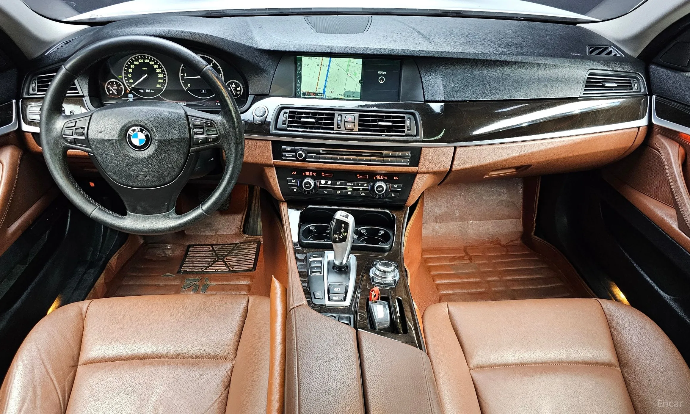 BMW 5 Series (F10) превью 4