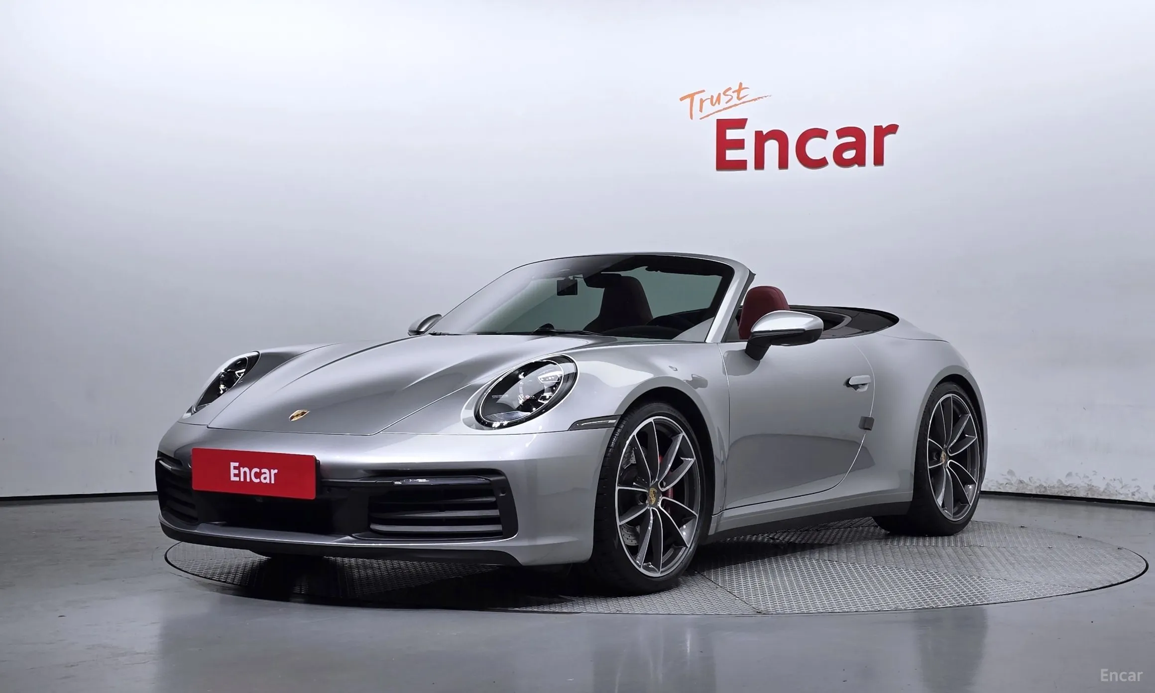 911 (992)