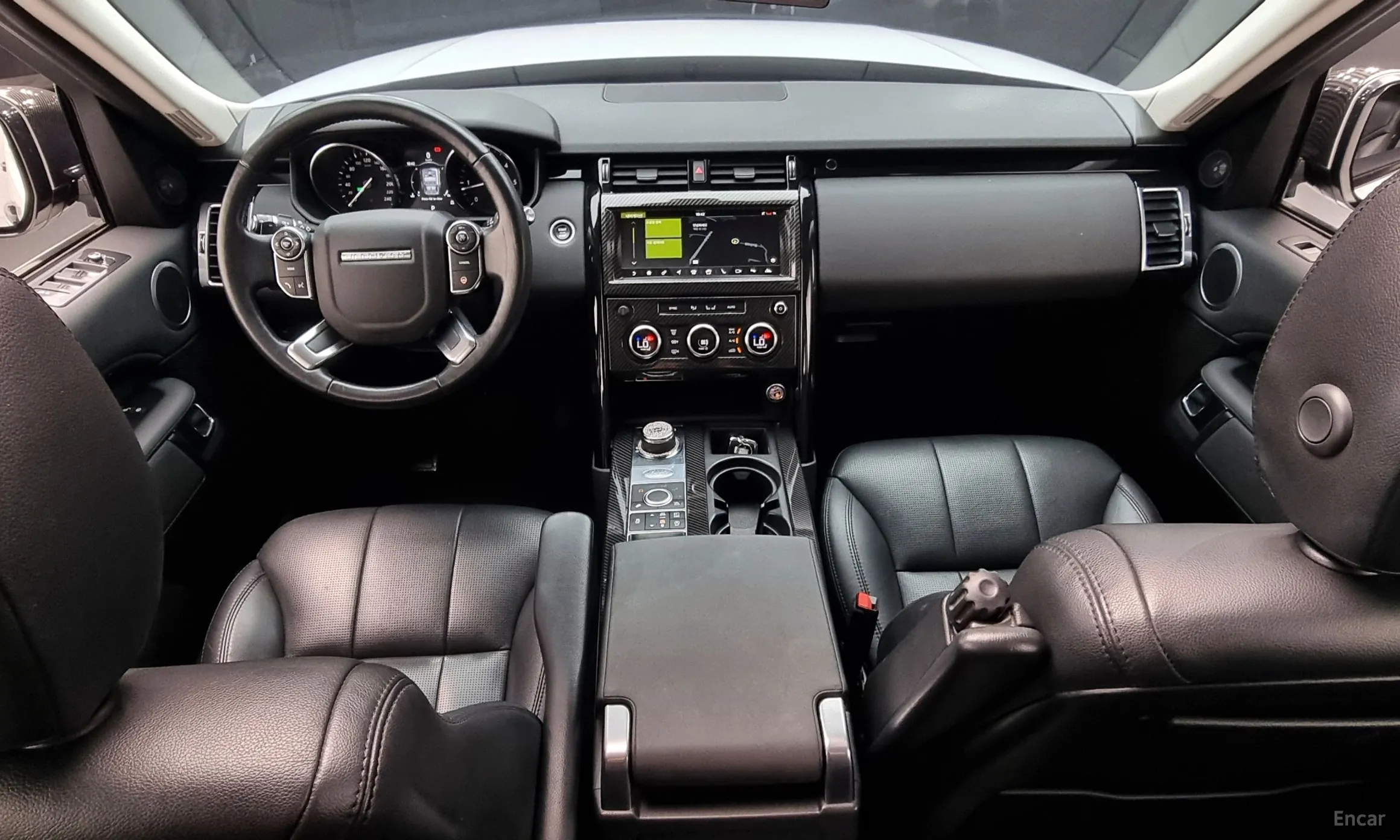 Land Rover Discovery 5 превью 4