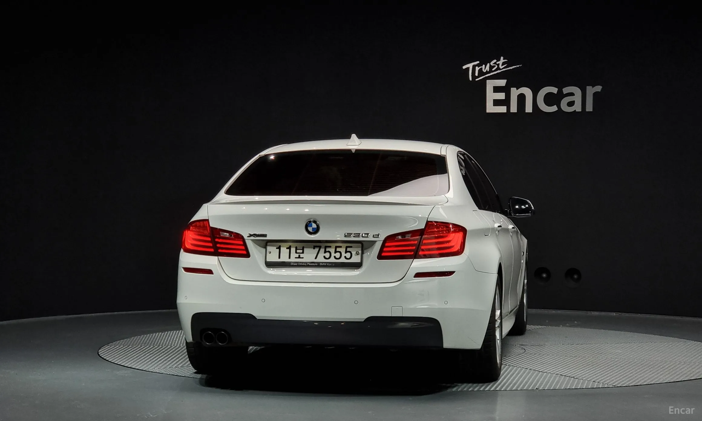 BMW 5 Series (F10) превью 3
