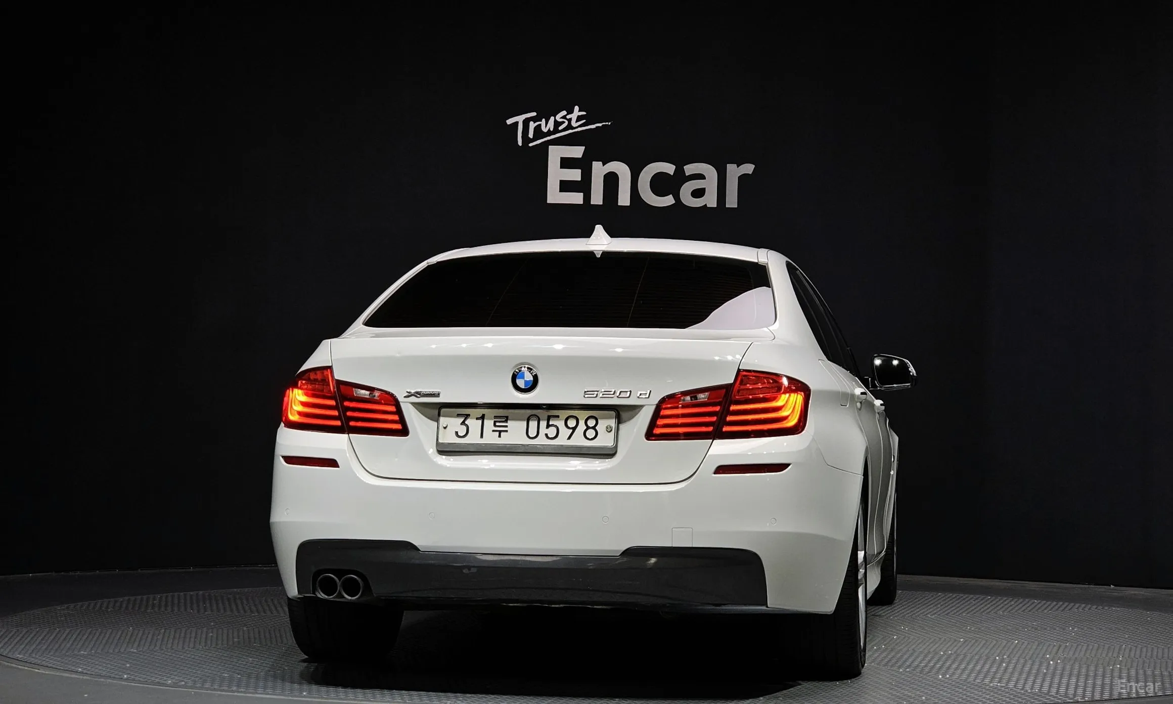 BMW 5 Series (F10) превью 3