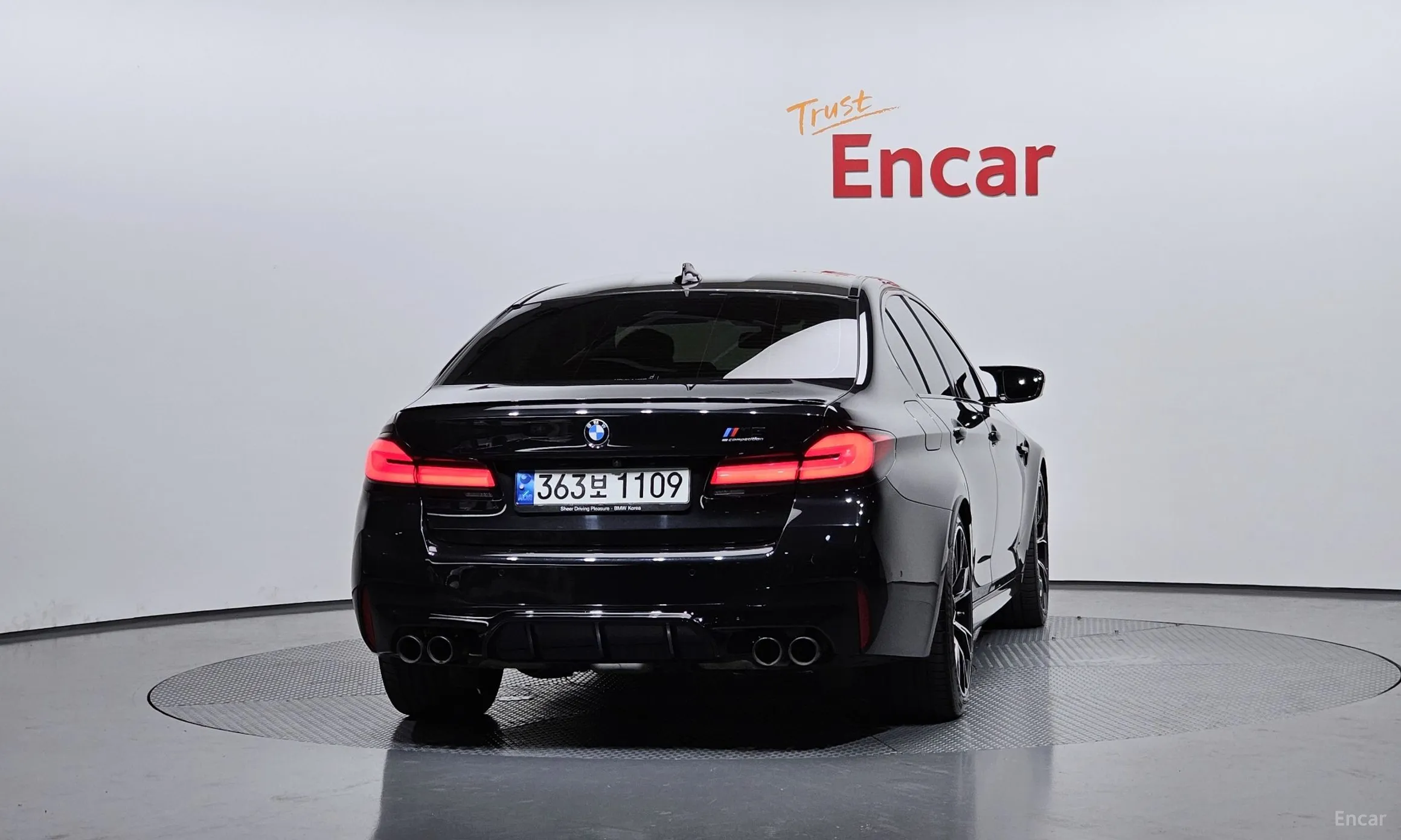 BMW M5 (F90) превью 3