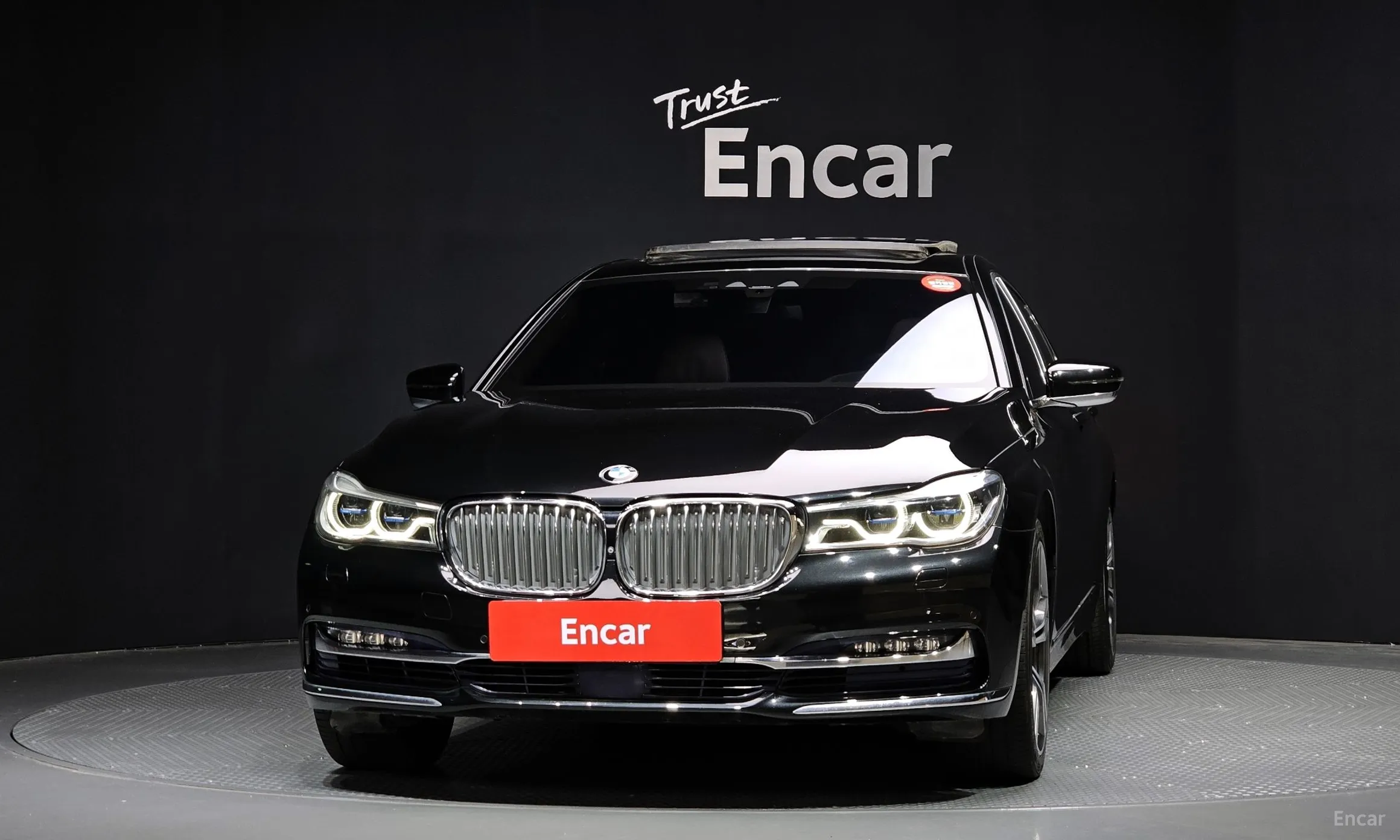 BMW 7 Series (G11) превью 2