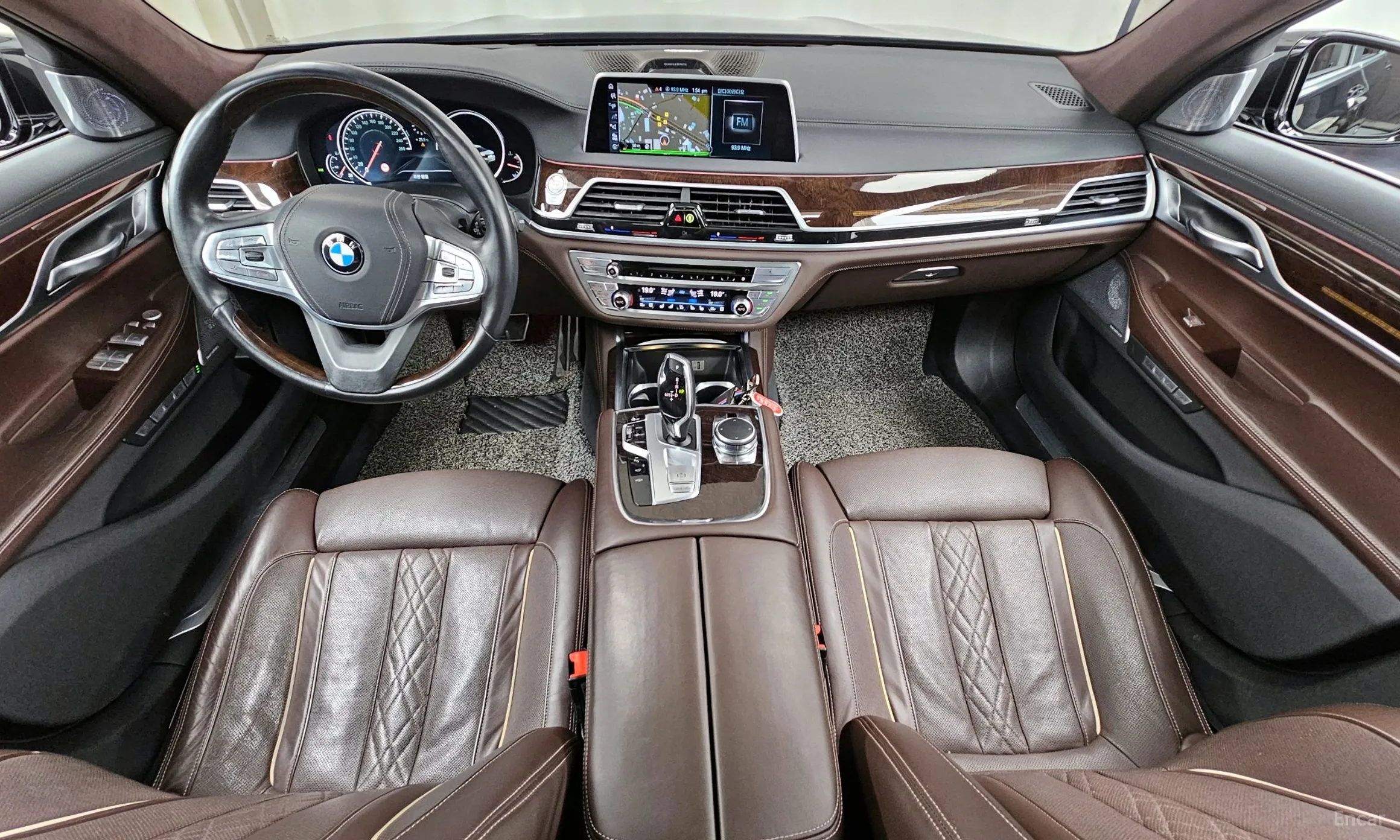 BMW 7 Series (G11) превью 4