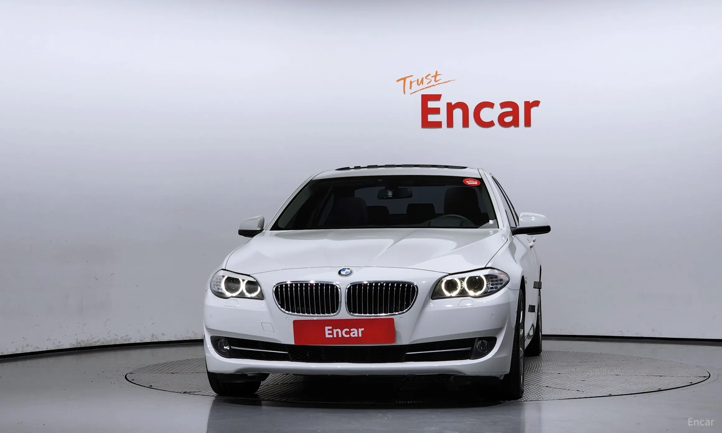 BMW 5 Series (F10) превью 2