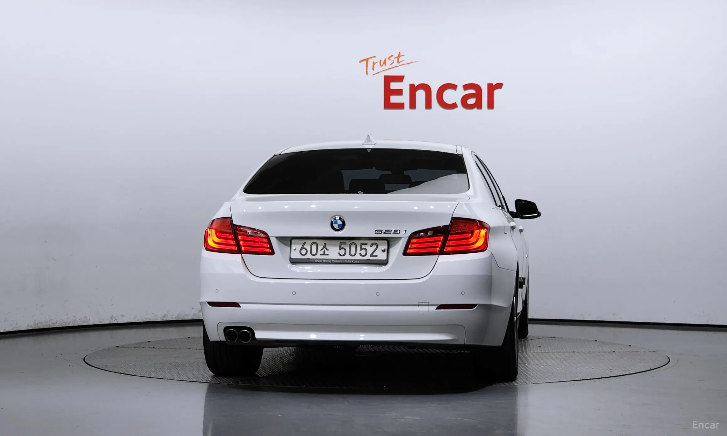BMW 5 Series (F10) превью 3