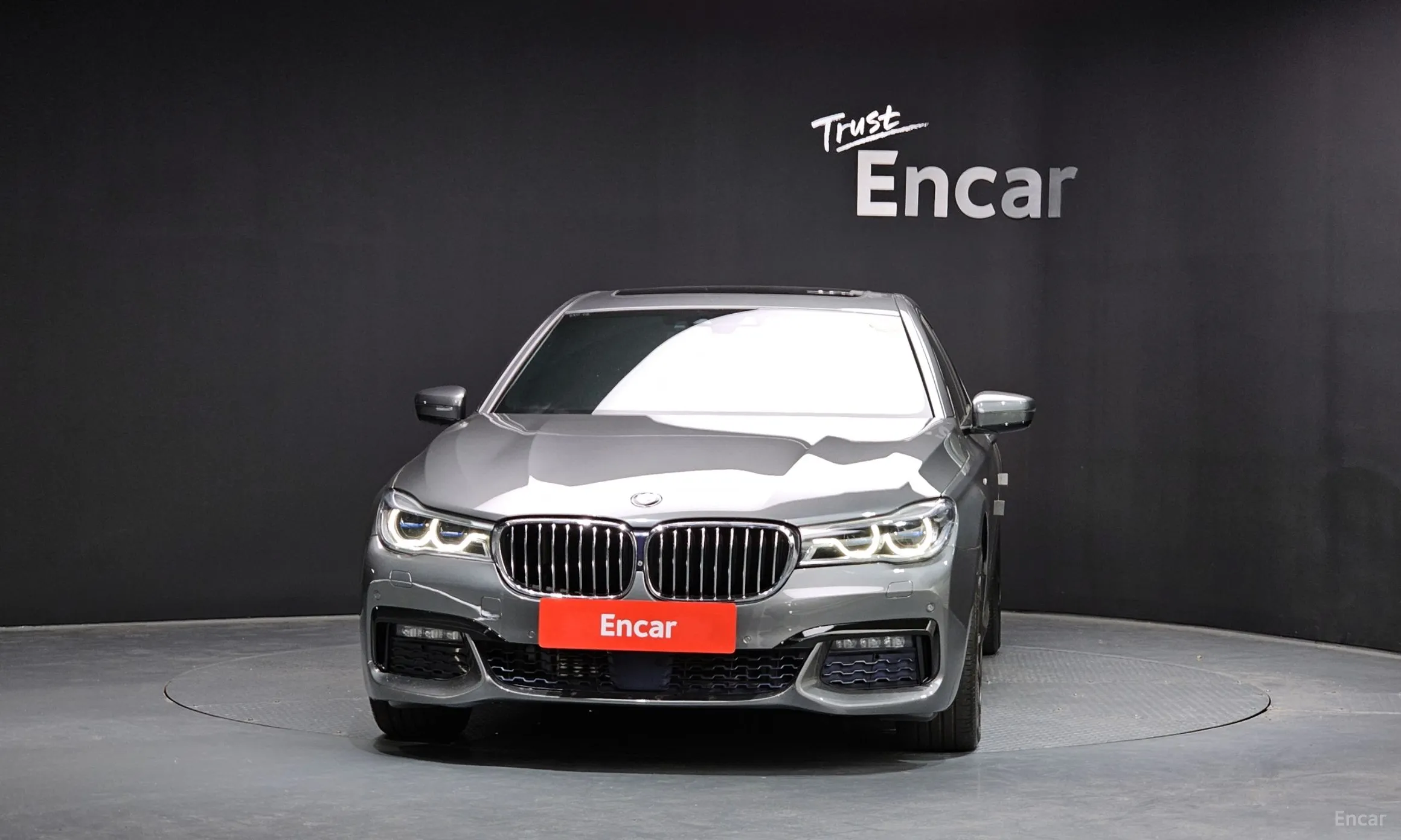 BMW 7 Series (G11) превью 2