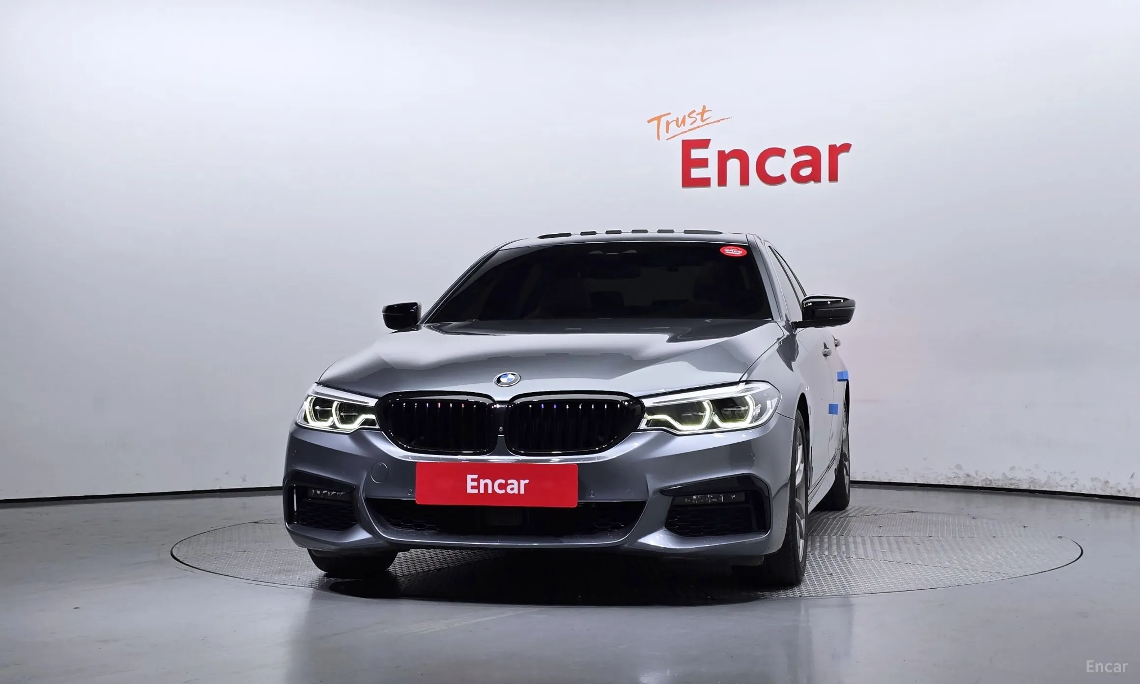 BMW 5 Series (G30) превью 2