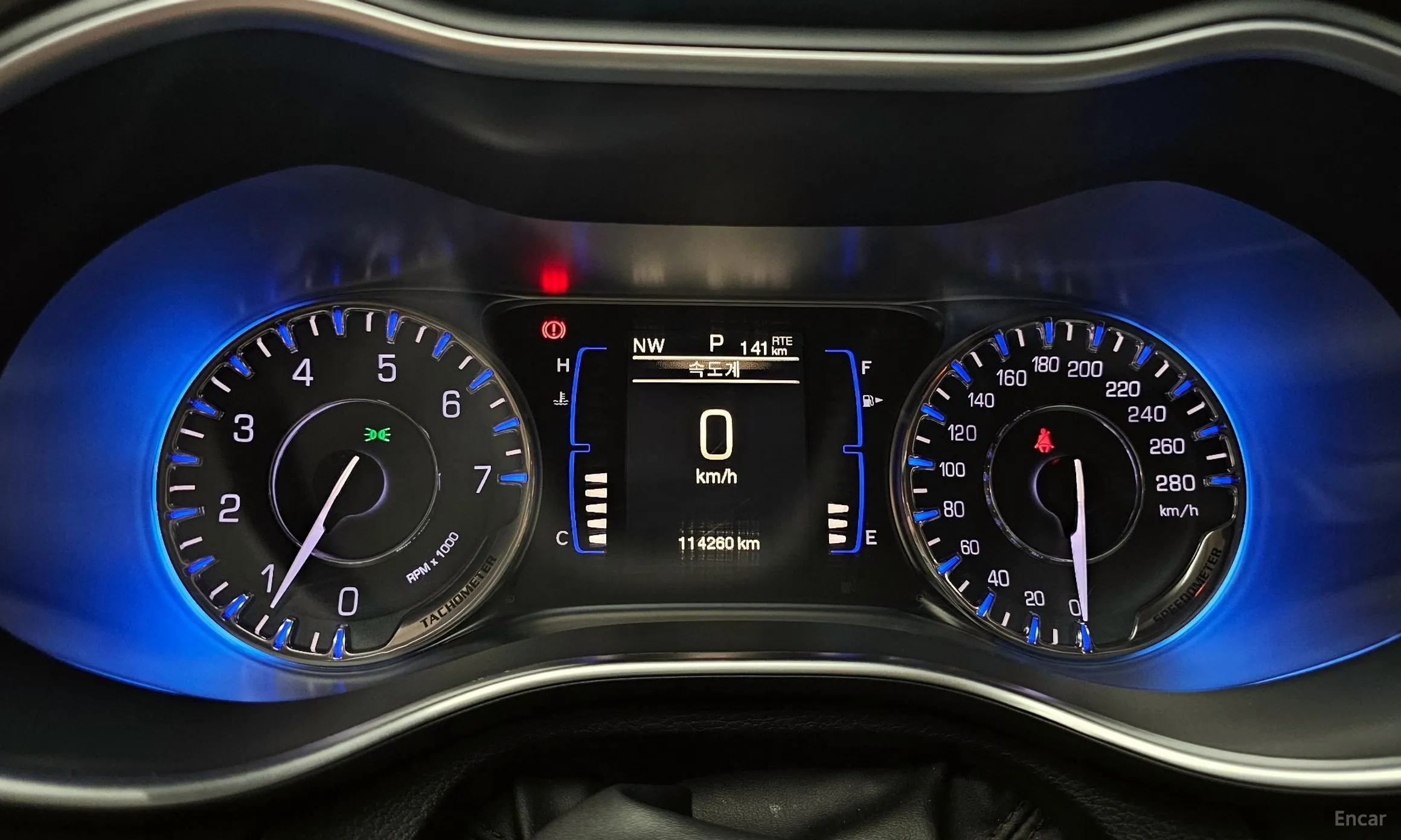 Chrysler 200 Second generation превью 8