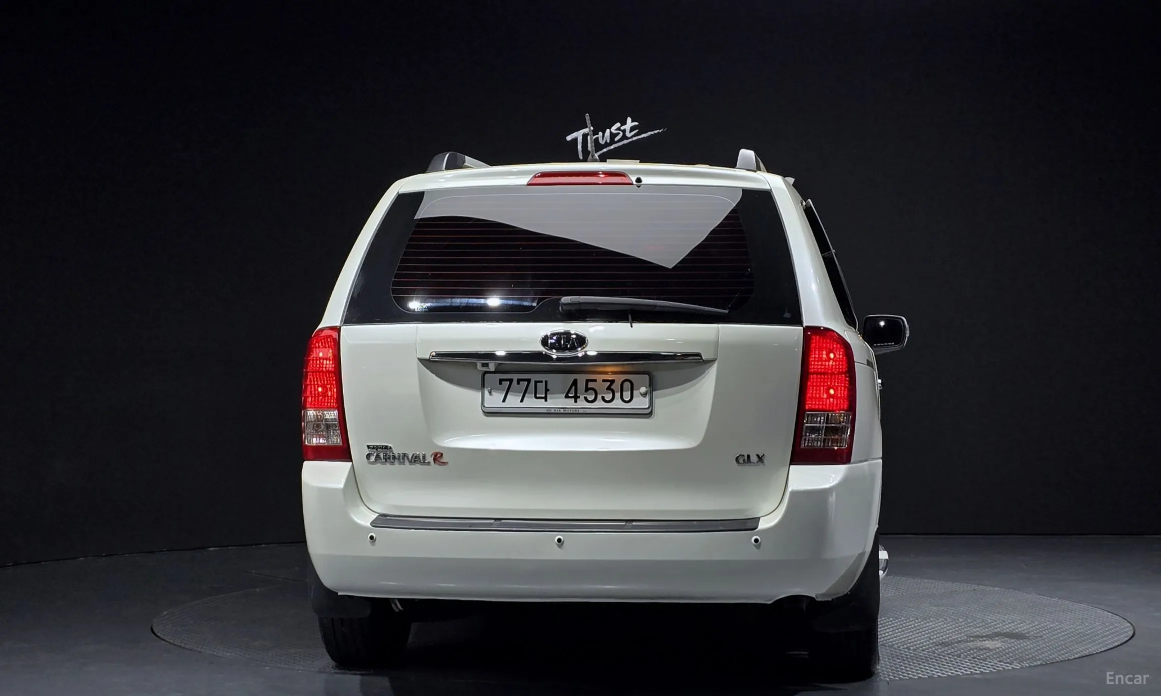 Kia Carnival R превью 3