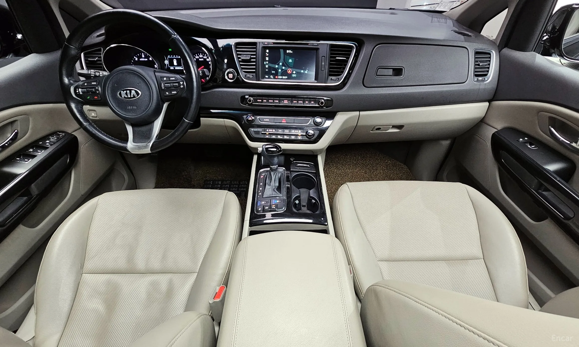 Kia Carnival превью 4