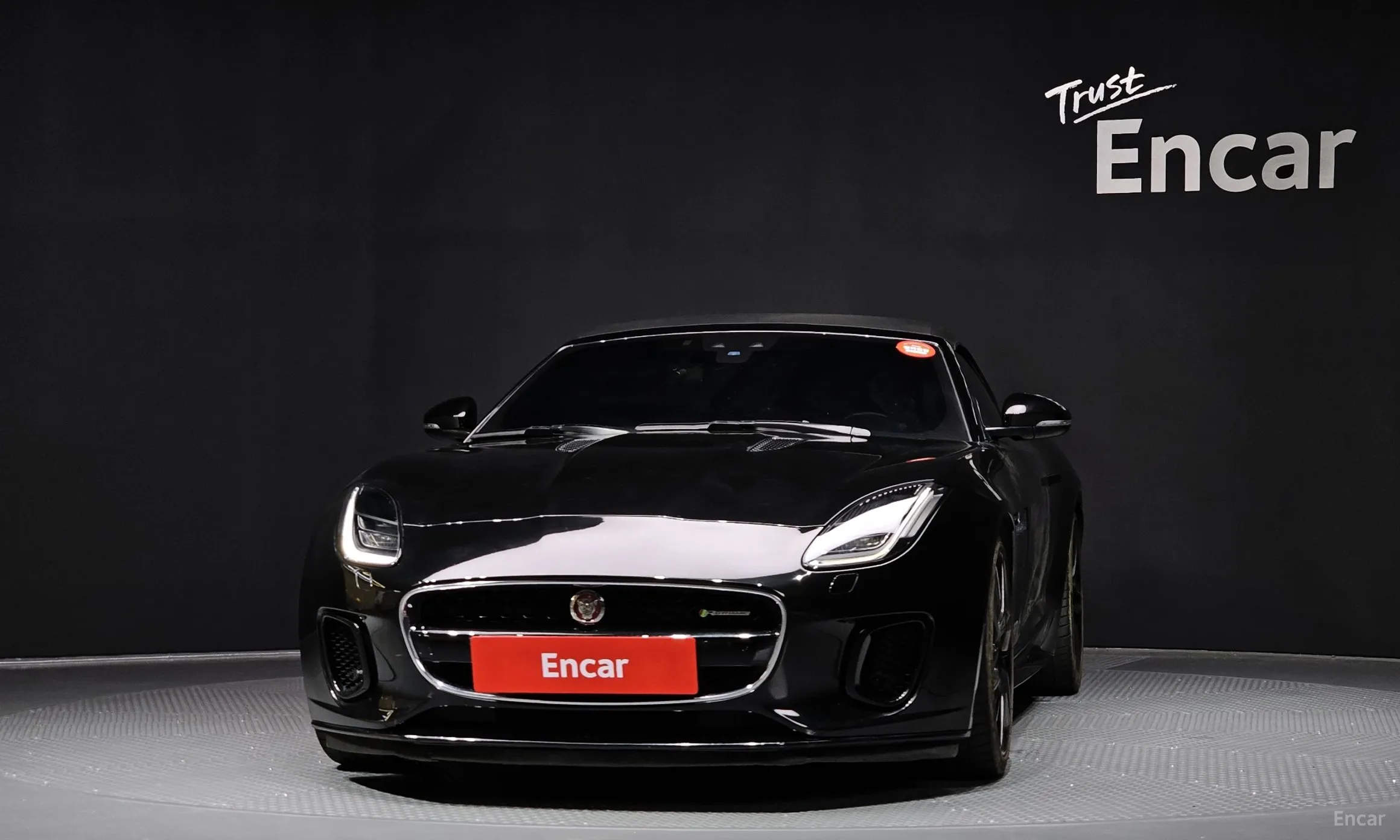 Jaguar F-TYPE превью 3
