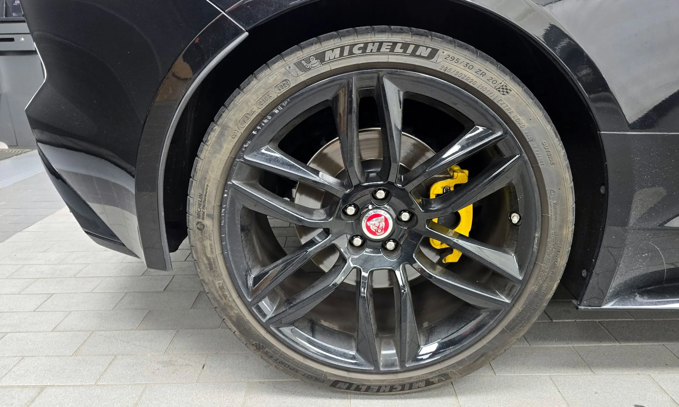 Jaguar F-TYPE превью 5