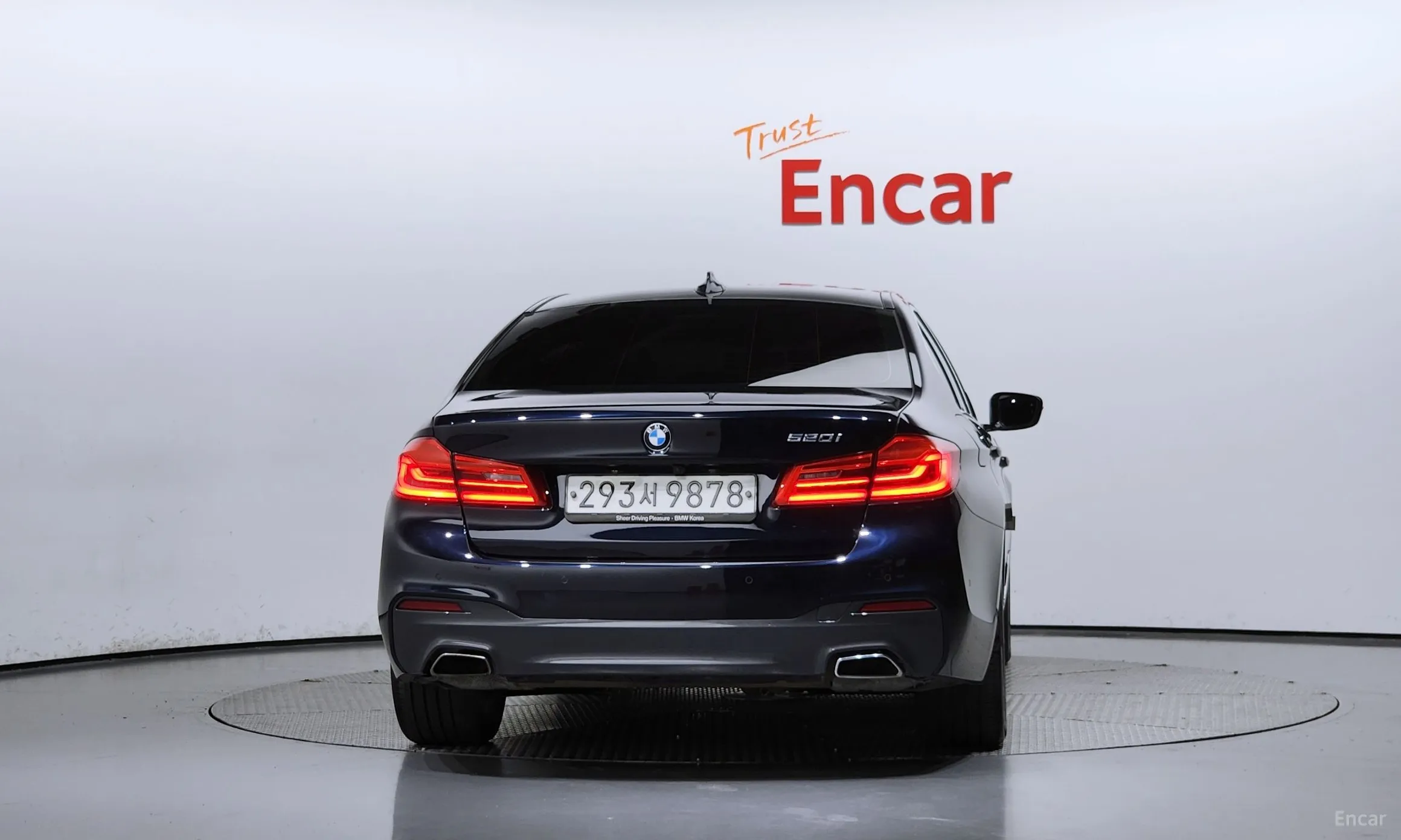 BMW 5 Series (G30) превью 3