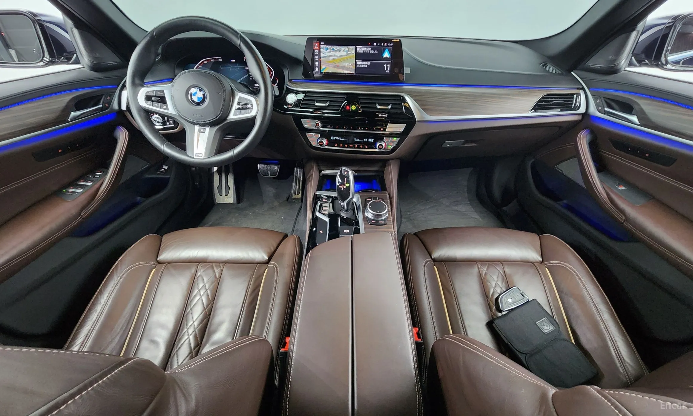 BMW 5 Series (G30) превью 4