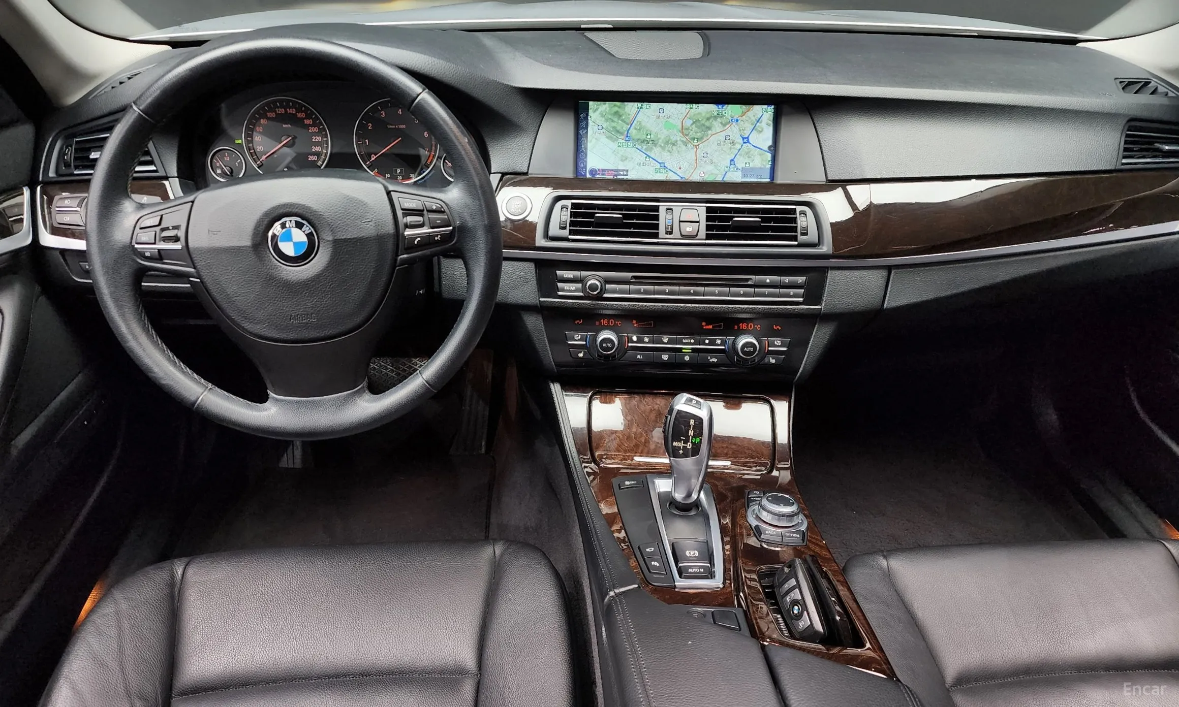 BMW 5 Series (F10) превью 4