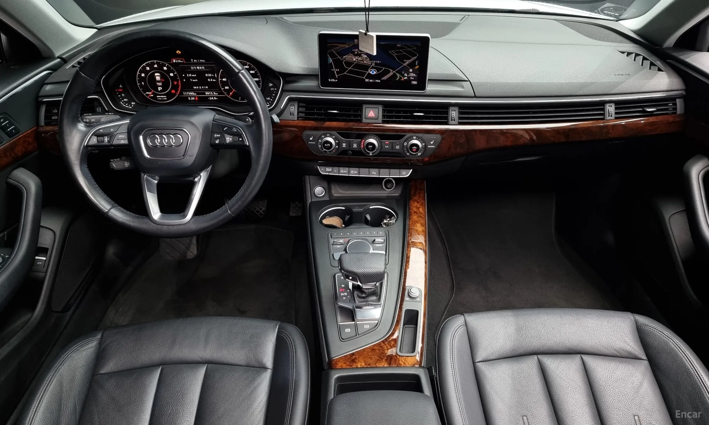 Audi A4 (B9) превью 4