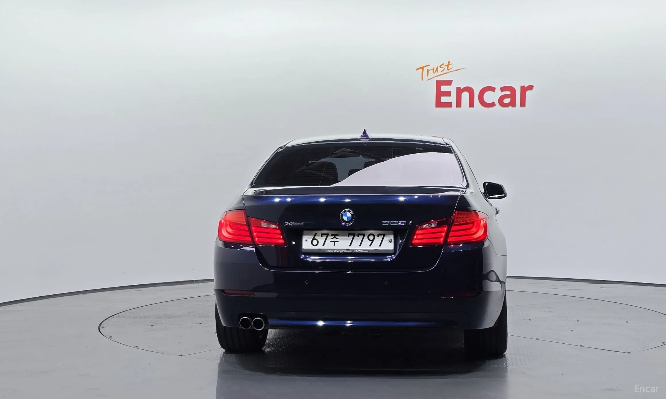 BMW 5 Series (F10) превью 3