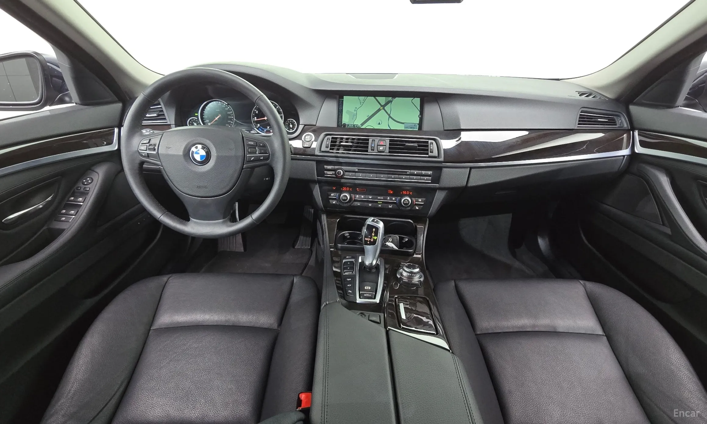 BMW 5 Series (F10) превью 4