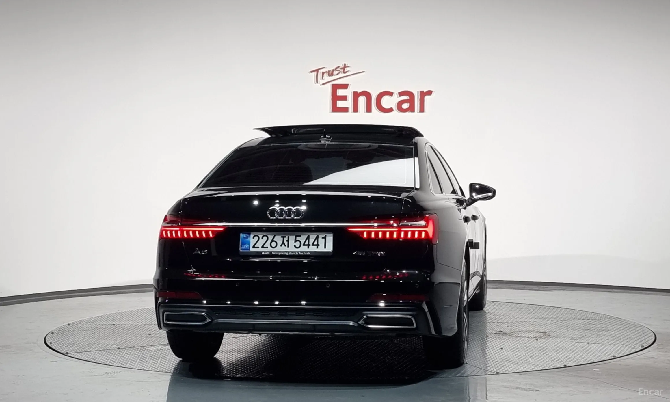 Audi A6 (C8) превью 3